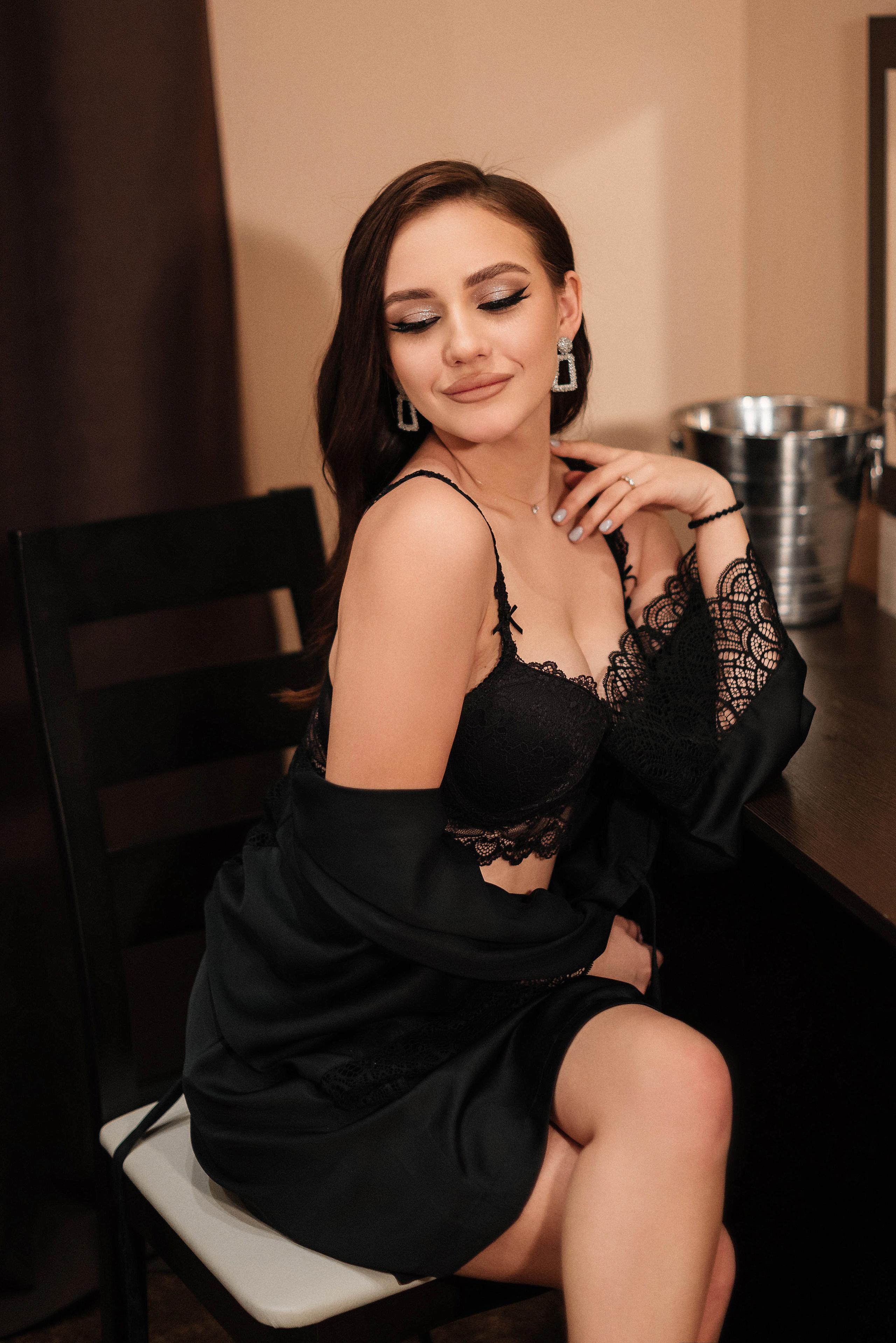 Маша в зале «Отель». Свадебный и портретный фотограф в Липецке Юлия Свит