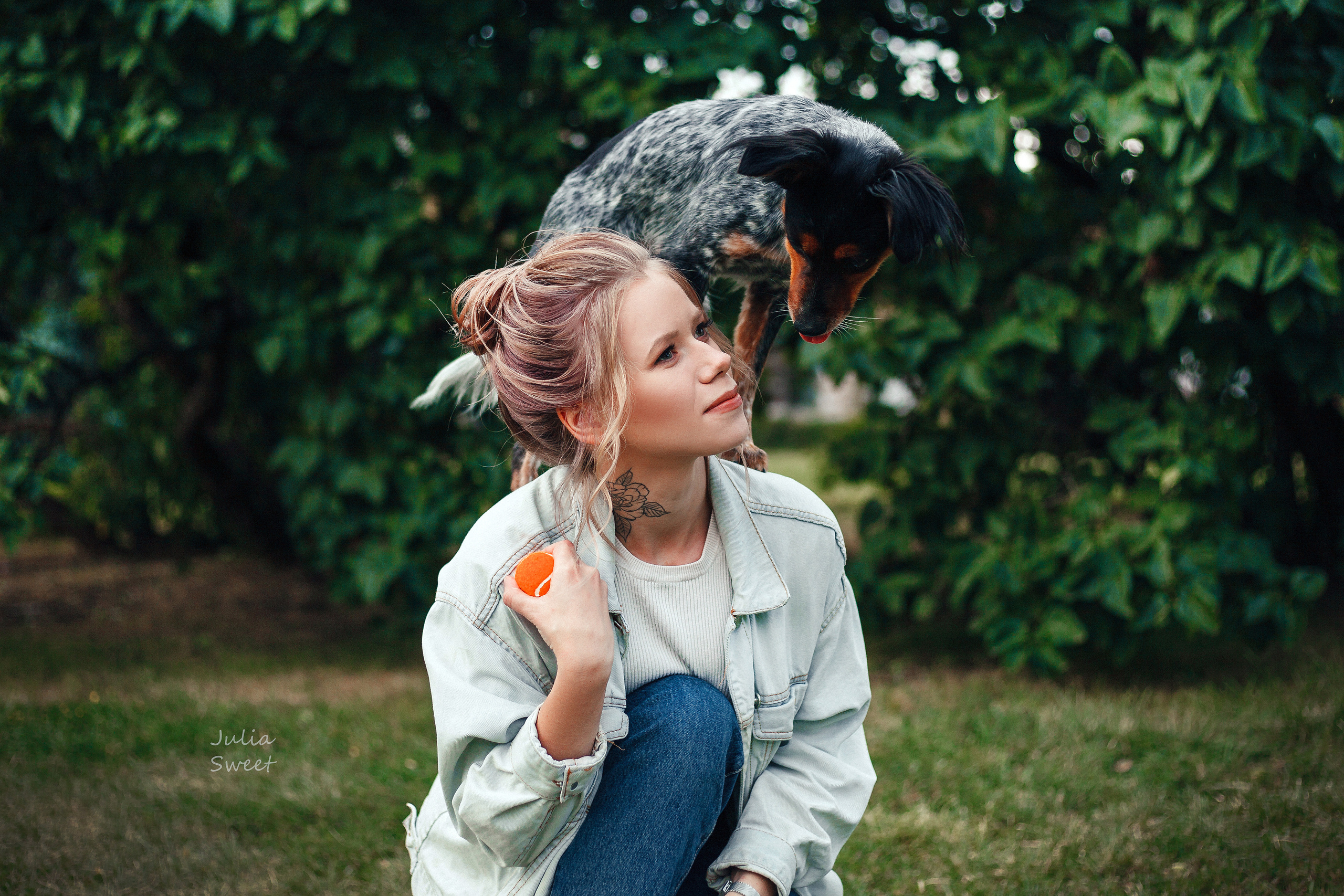 Настя с любимыми собачками. Свадебный и портретный фотограф в Липецке Юлия Свит