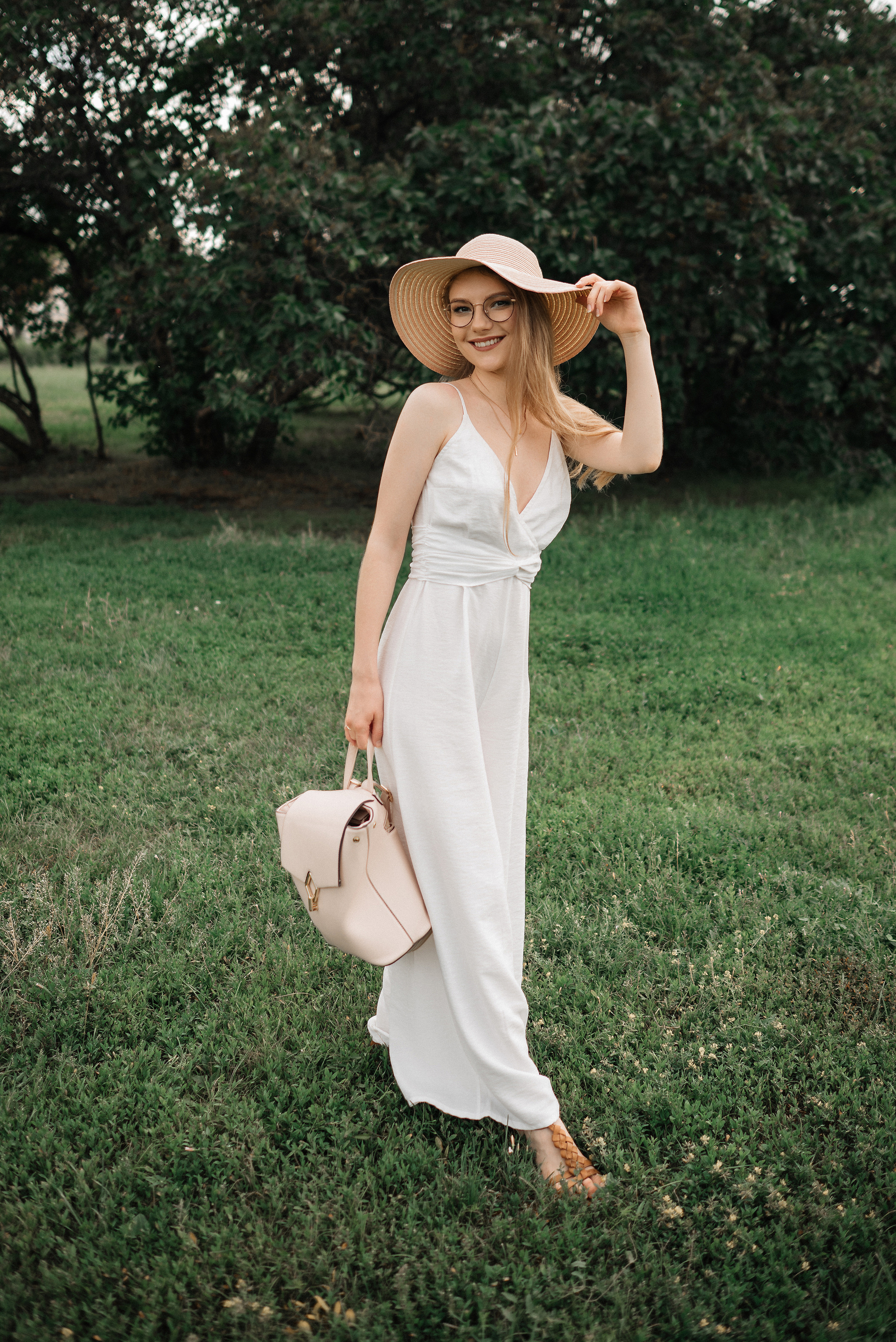 Прогулочная летняя фотосессия для Насти. Свадебный и портретный фотограф в Липецке Юлия Свит