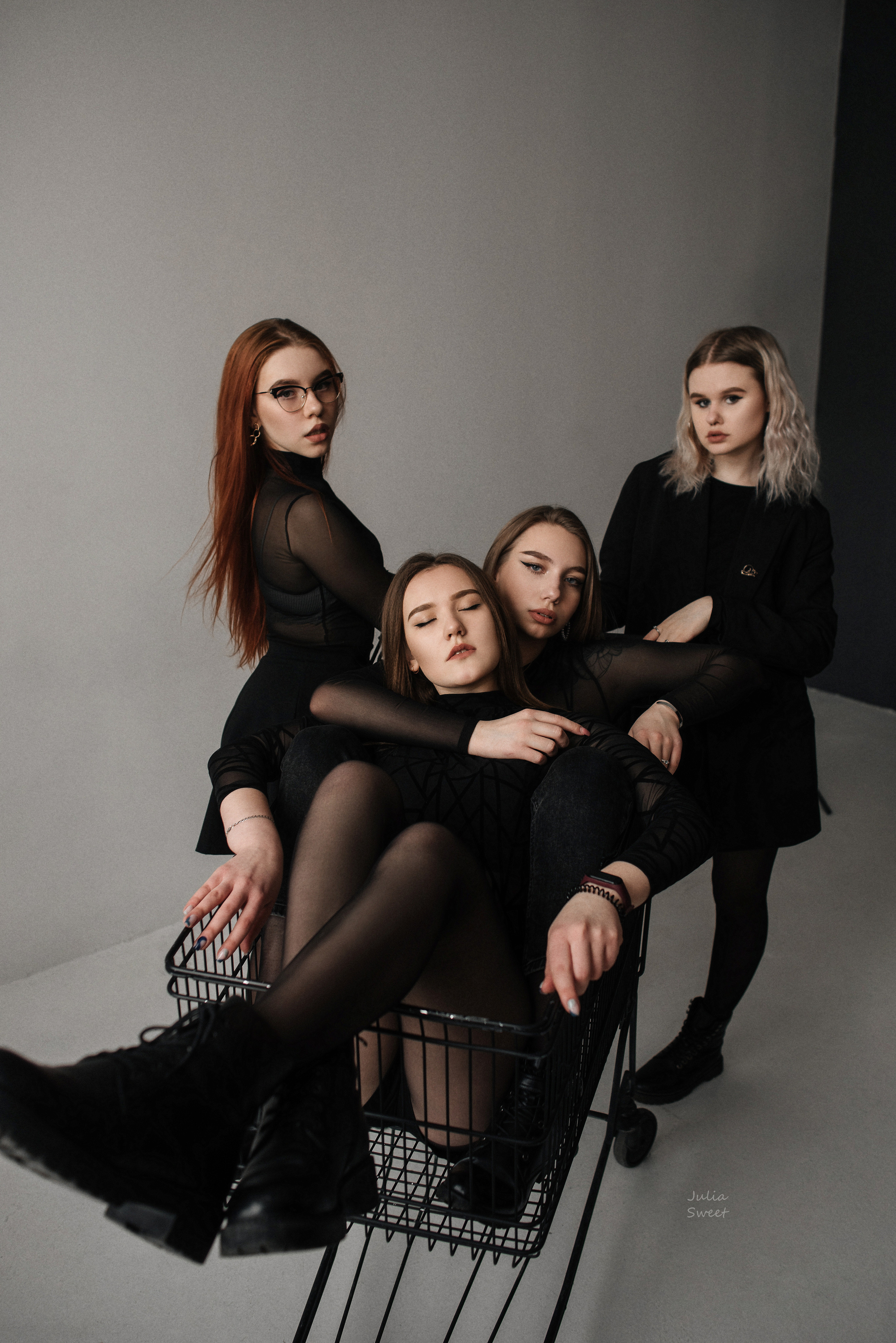 Одноклассницы. Свадебный и портретный фотограф в Липецке Юлия Свит