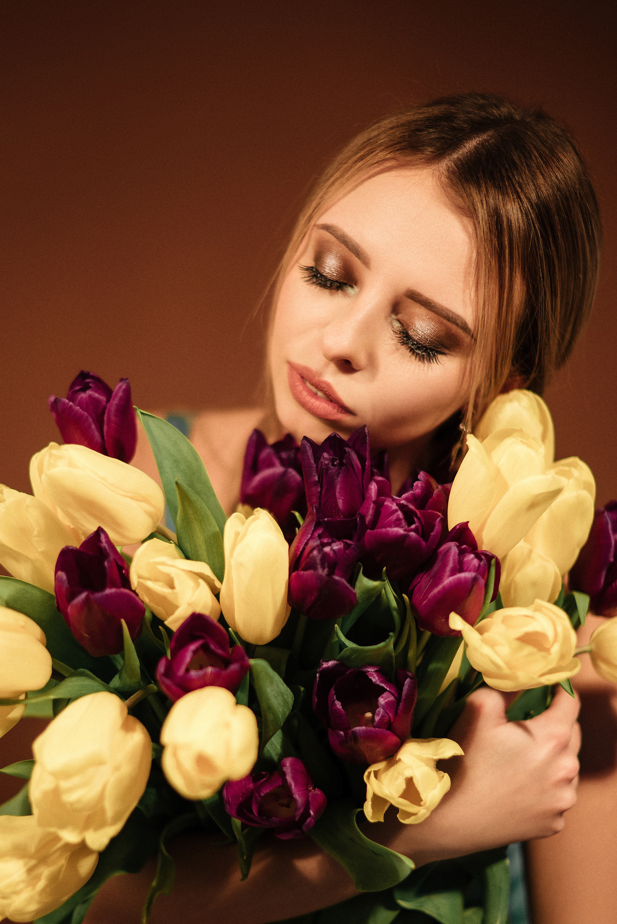 Даша в ярких образах в студии. Свадебный и портретный фотограф в Липецке Юлия Свит