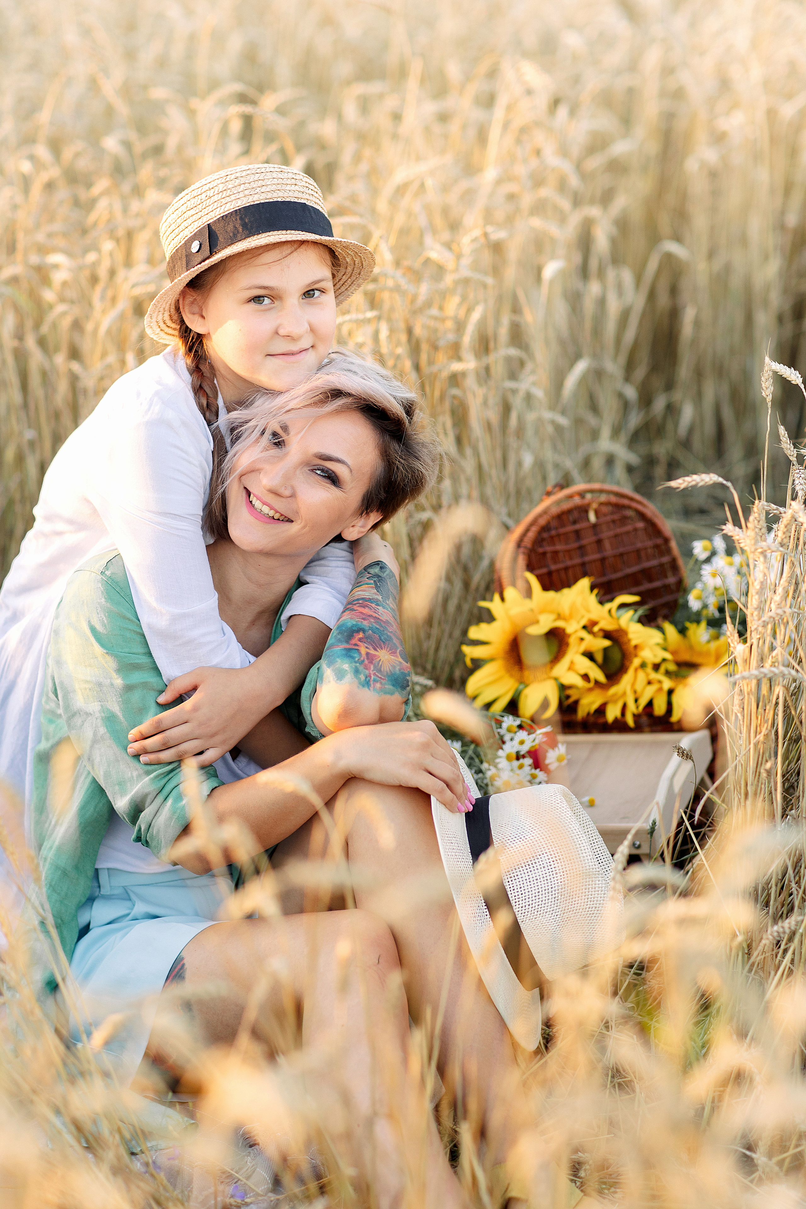Семейная фотосессия в колосьях. Лето 2022. Семейный и детский фотограф в Пензе Анна Михайлова