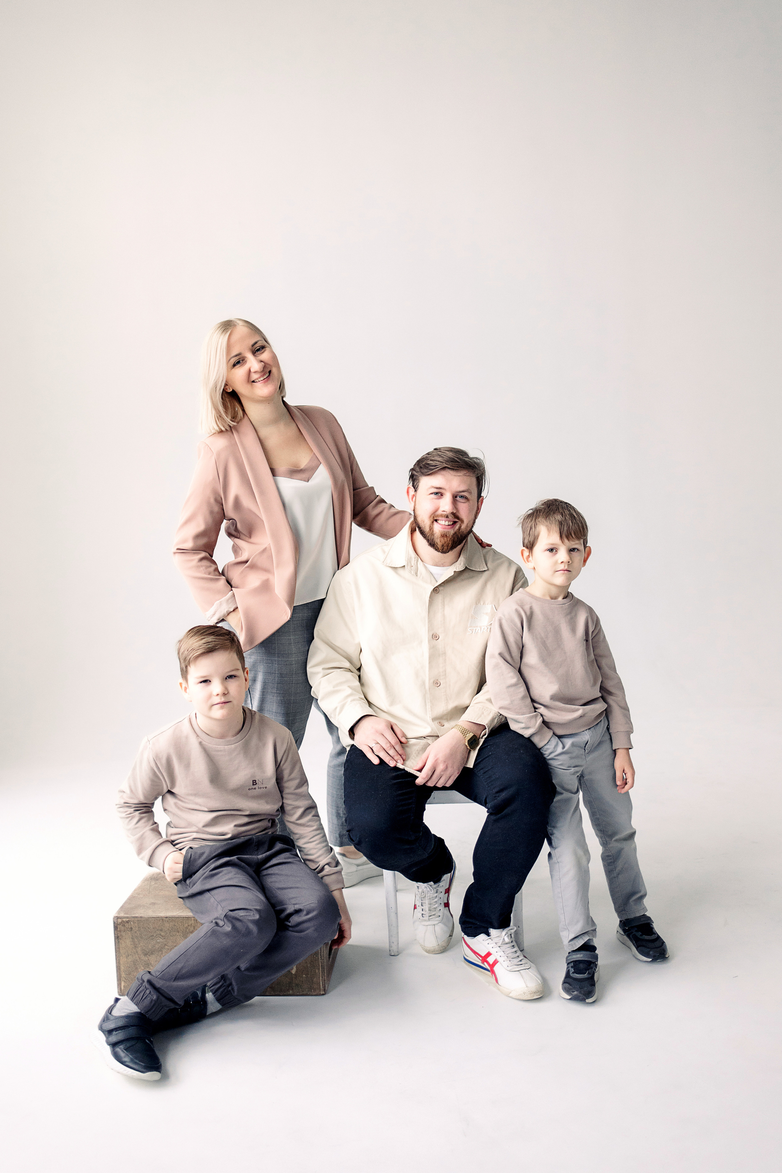 Большая СЕМЬЯ. 2023 год. Семейный и детский фотограф в Пензе Анна Михайлова