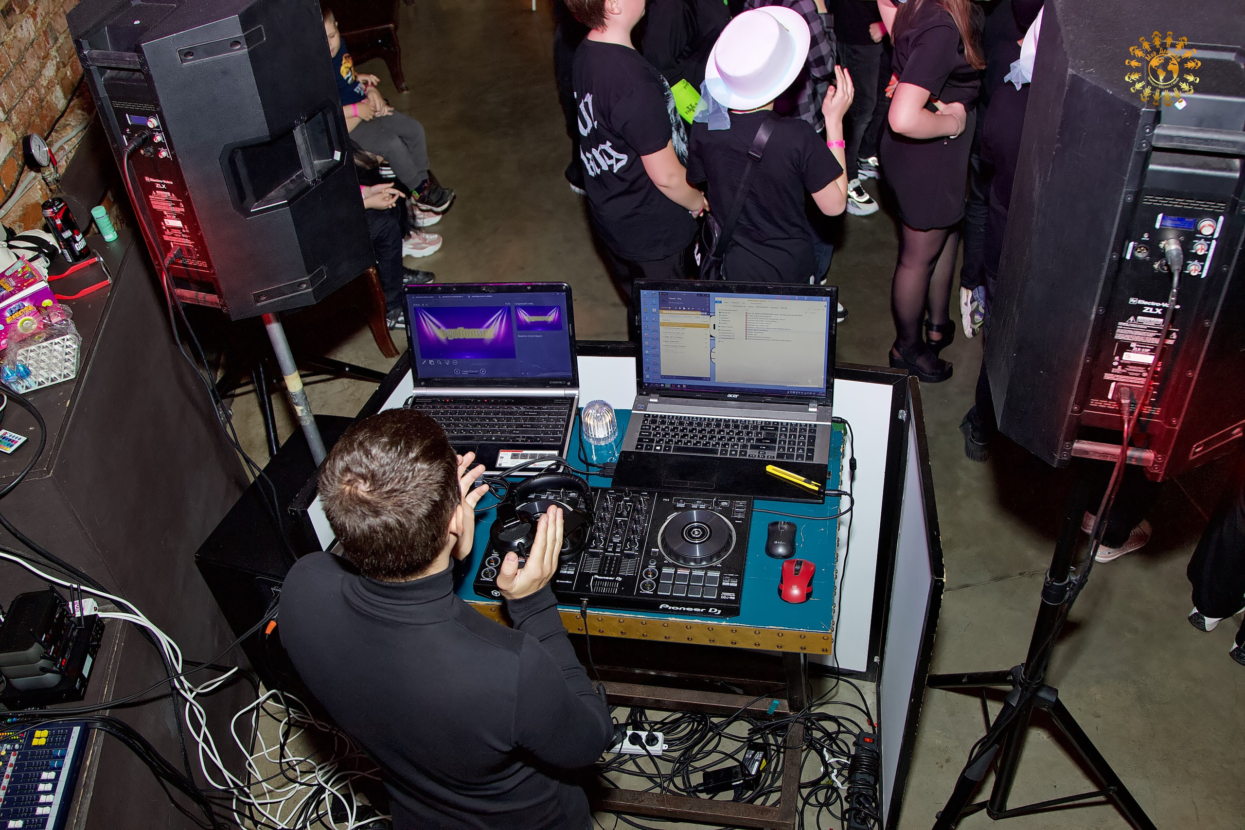 Выпускной 2023 (Школа 667, 4-й класс). Репортажная съемка в Москве и области. Анималистика