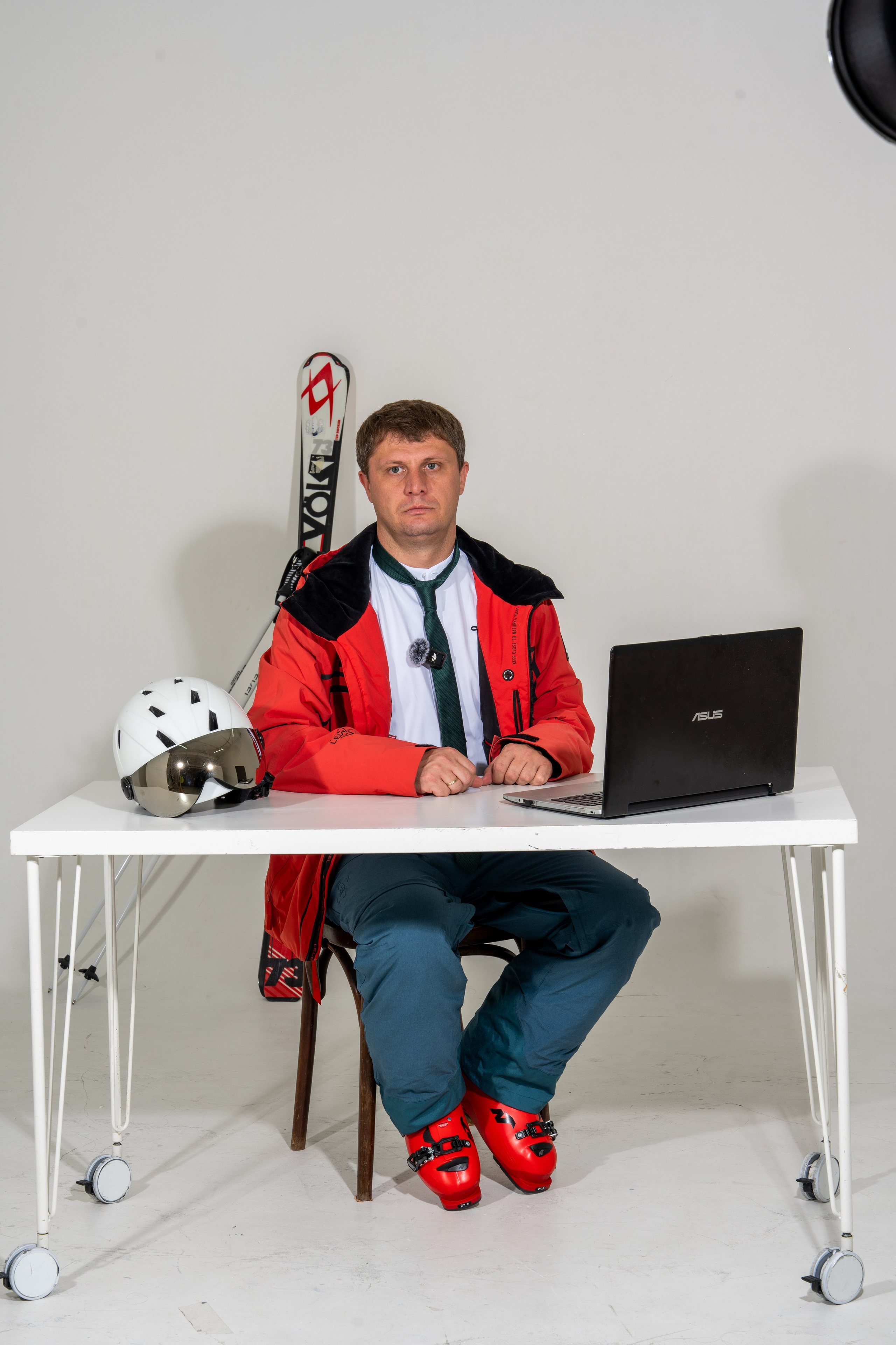 Индивидуальное обучение горным лыжам. Инструкторы по горным лыжам и сноуборду Сочи Красная Поляна. Горнолыжная школа