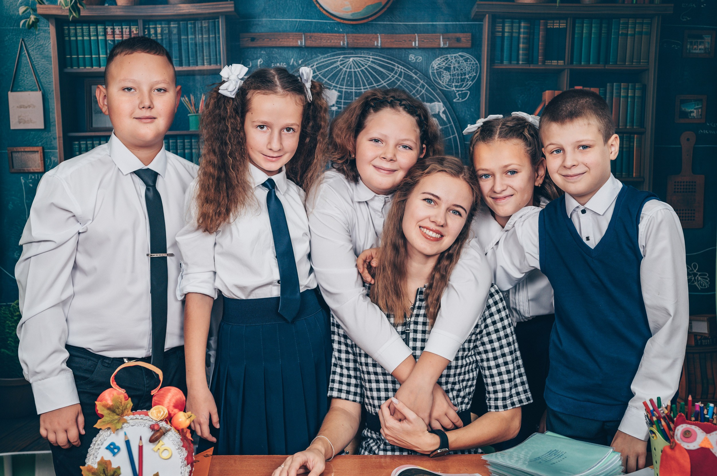 1-4 классы. Выпускные альбомы и Школьный фотограф в Алексеевке, Бирюче, Красном