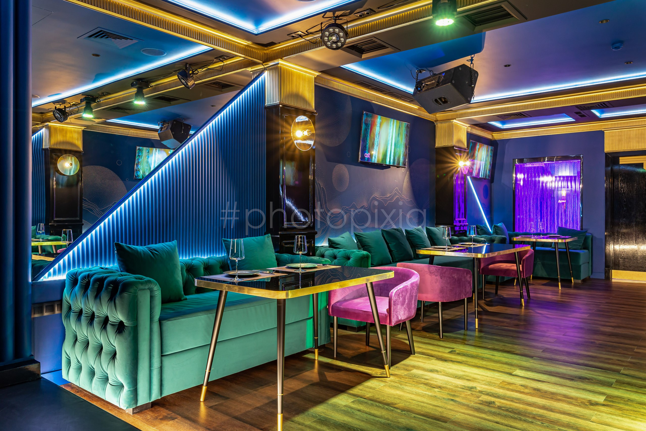 Фотосъёмка Караоке-бара «К11». Интерьерная съёмка и виртуальные туры — Интерьерный фотограф Кузнецов Сергей (photopixiq)