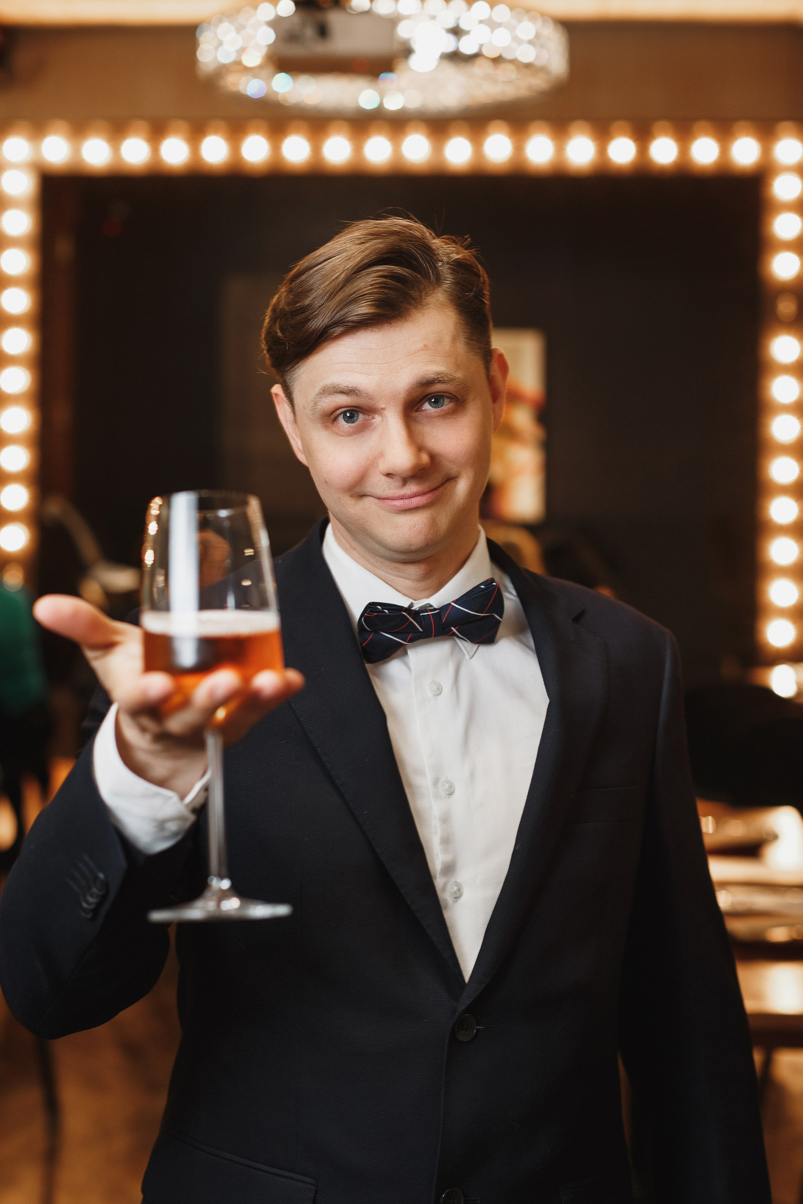 Фото клуба любителей российских вин в ресторане Мадам Ку-Ку, Таганрог. Свадебный и семейный фотограф в Таганроге Бакарюк Антон