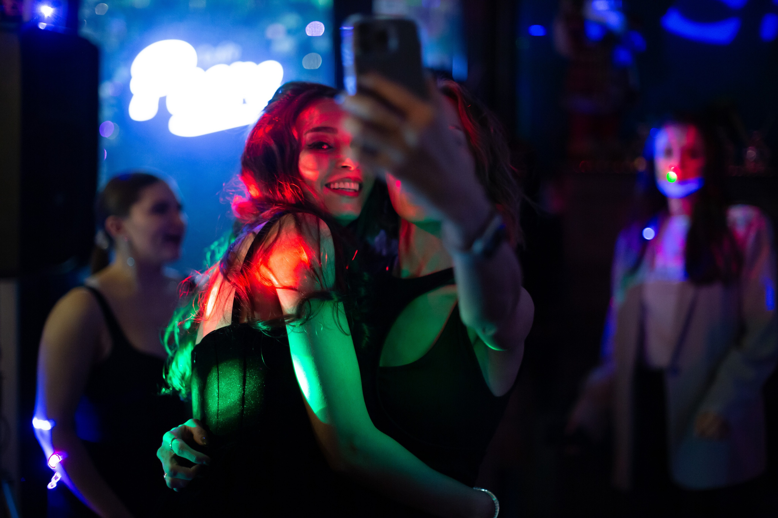 День Рожденья. Портретный Студийный и уличный фотограф Москва. Индивидуальные, Семейные, Беременность, Будуар, Каталог, контент съемки для блога и бизнеса