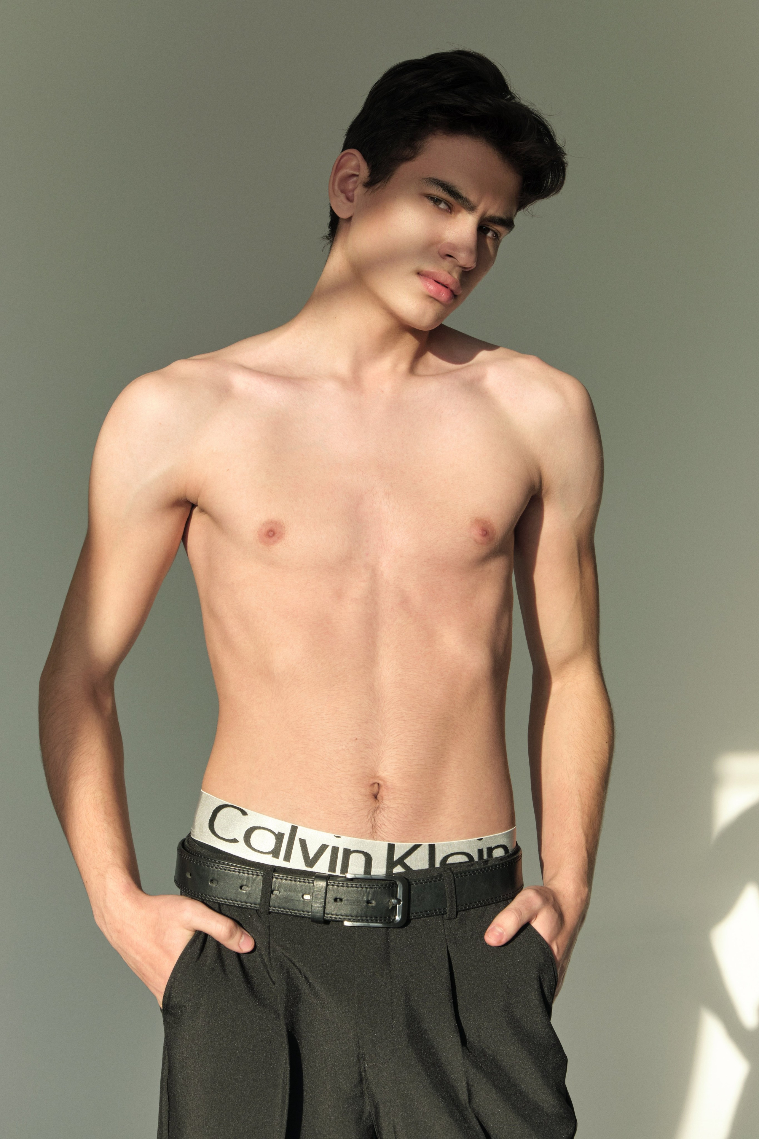 Михаил Кошелев. Съёмка одежды для маркетплейсов и брендов Morozova Production