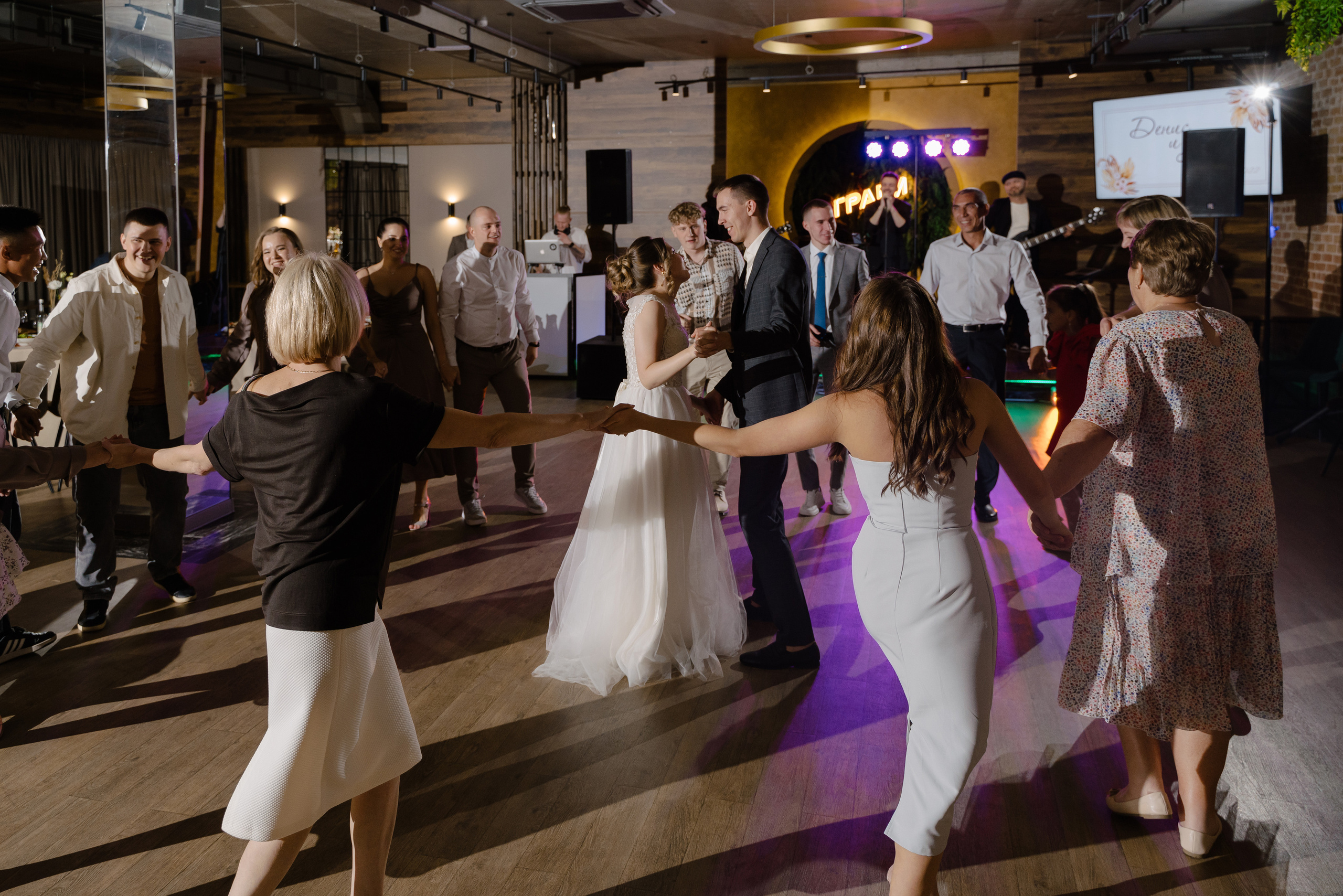 Денис и Анна. Свадебный фотограф Красноярск Вязьминова Мария