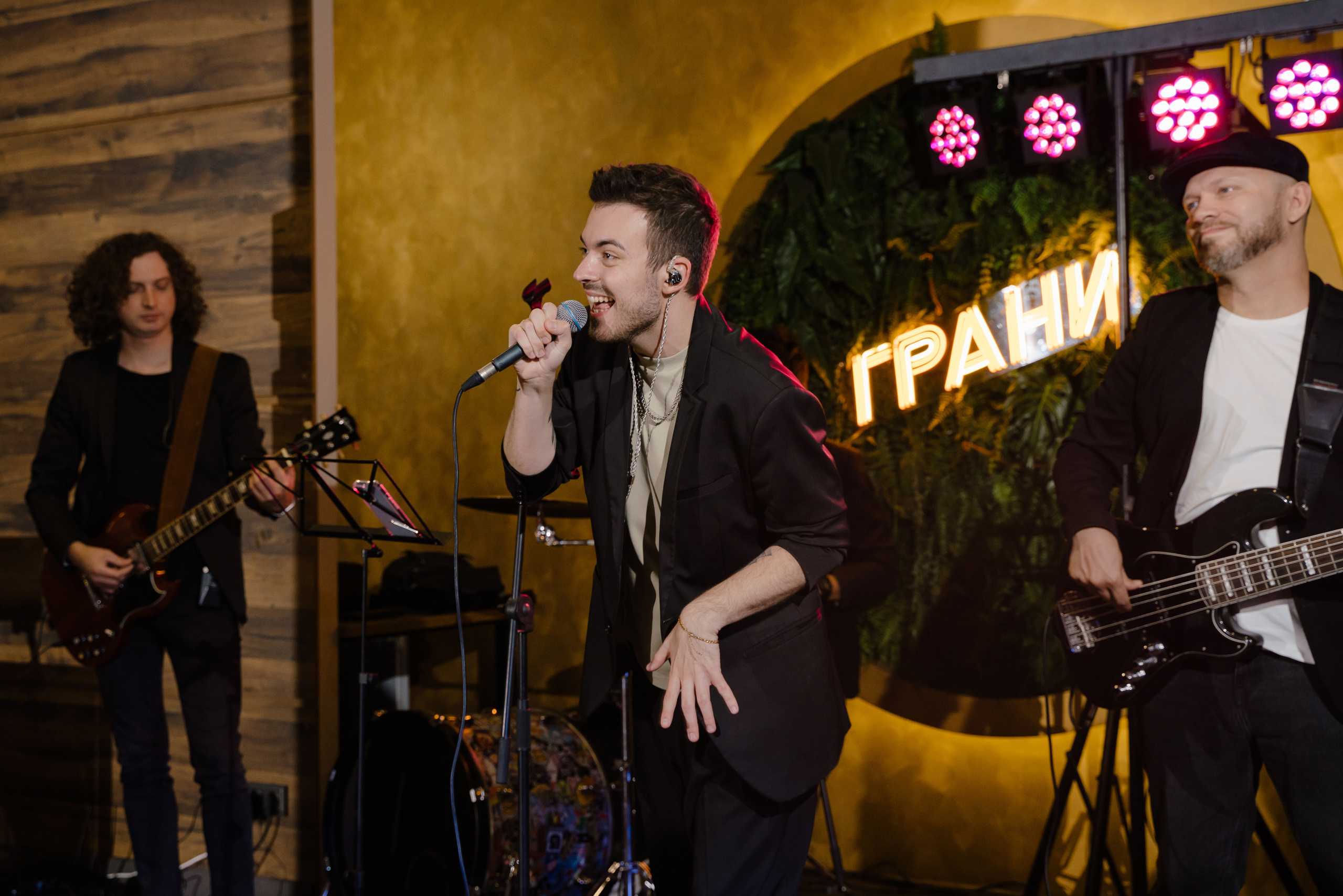 Денис и Анна. Свадебный фотограф Красноярск Вязьминова Мария