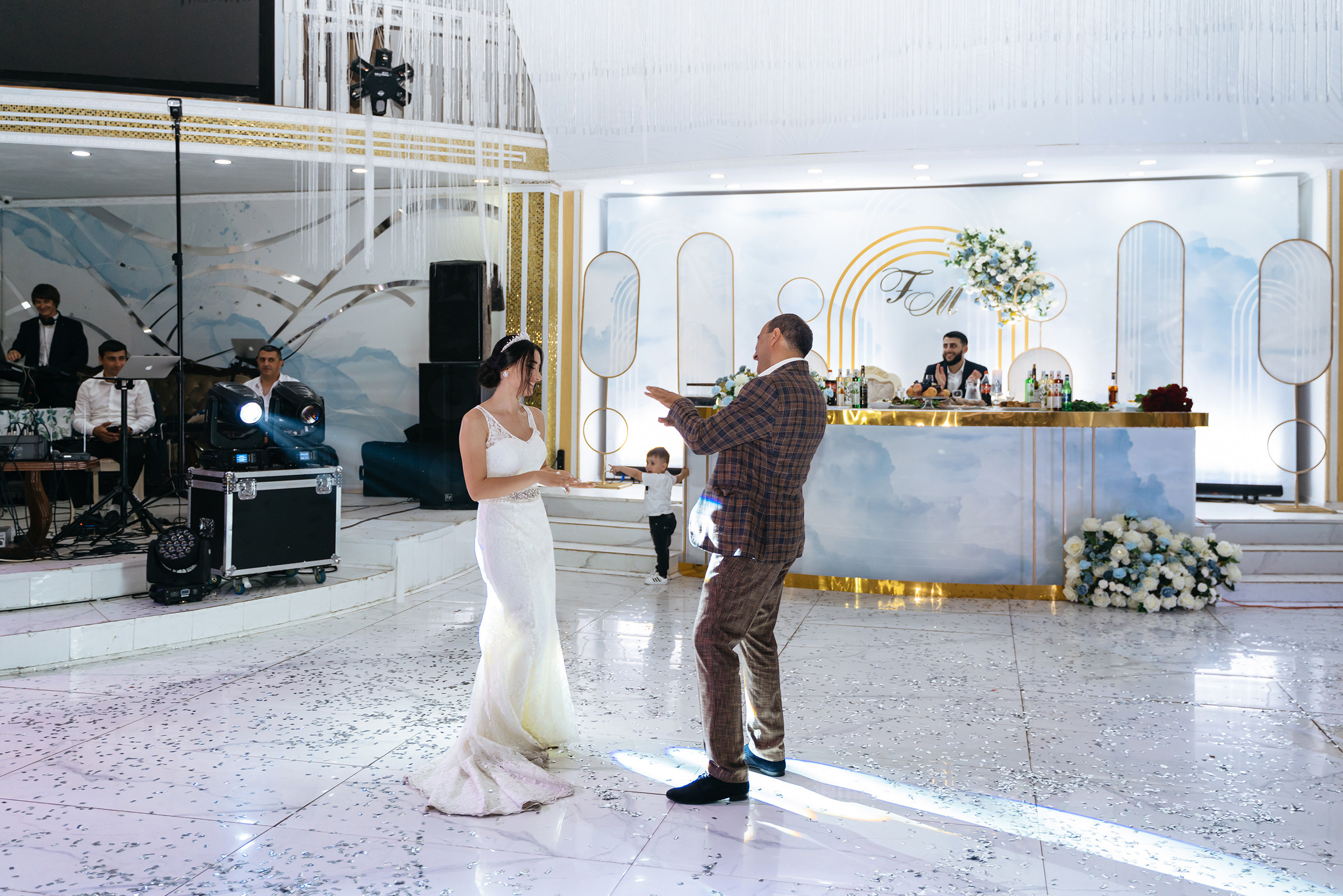 Феликс и Мариэтта. Свадебный фотограф Красноярск Вязьминова Мария