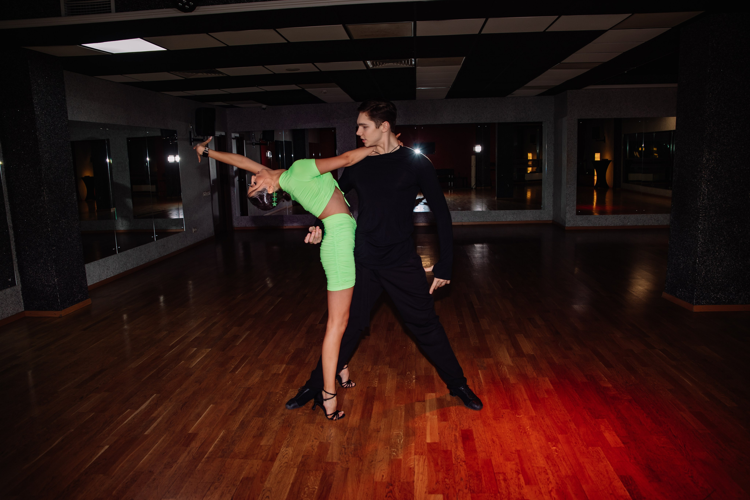 Карина и Илья студия Премьер. Фотограф в Москве Яна Полосина