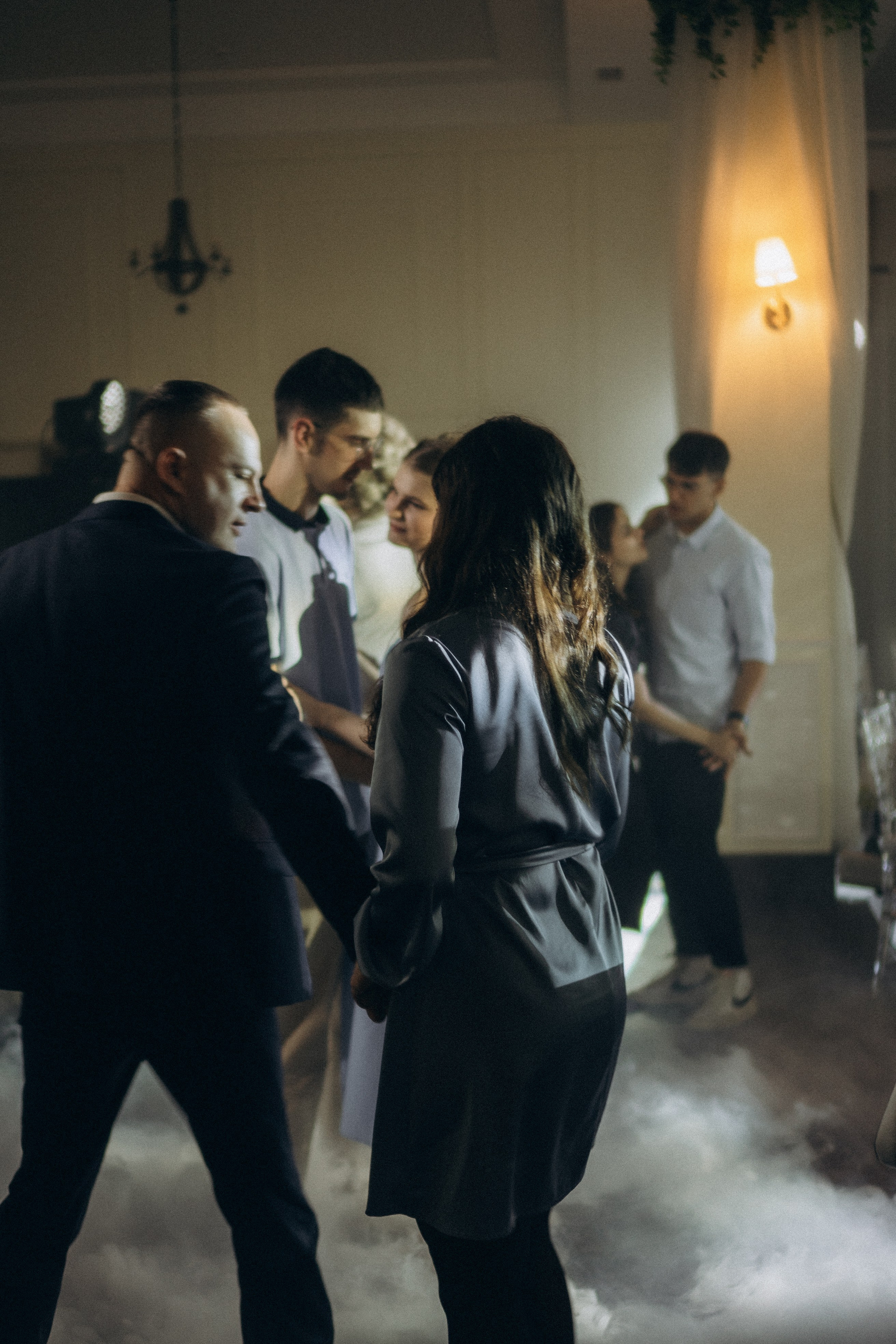 СВАДЕБНАЯ СЬЕМКА СБОРОВ В ОТЕЛЕ И ВЫЕЗД НА ЦЕРЕМОНИЮ (СНЯТО В СИБИРЕ В НИЖНЕВАРТОВСКЕ). Профессиональный фотограф, Санкт-Петербург — Виктория Богомолова