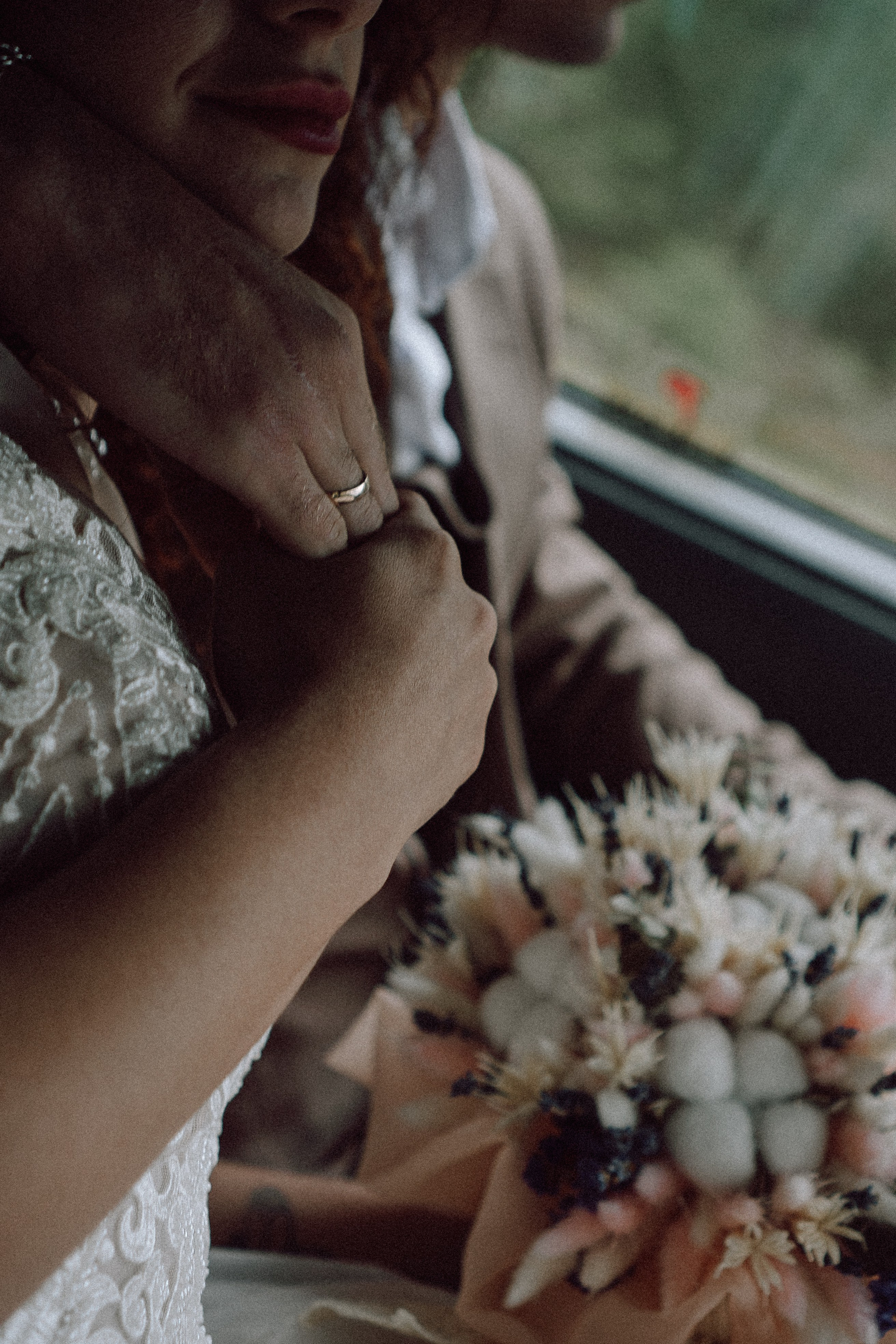 СВАДЕБНАЯ ФОТОСЕССИИЯ ПАРЫ В ГОРОДЕ ПРИОЗЕРСК В СОСНОВОМ ЛЕСУ И С ПИКАПОМ. Профессиональный фотограф, Санкт-Петербург — Виктория Богомолова