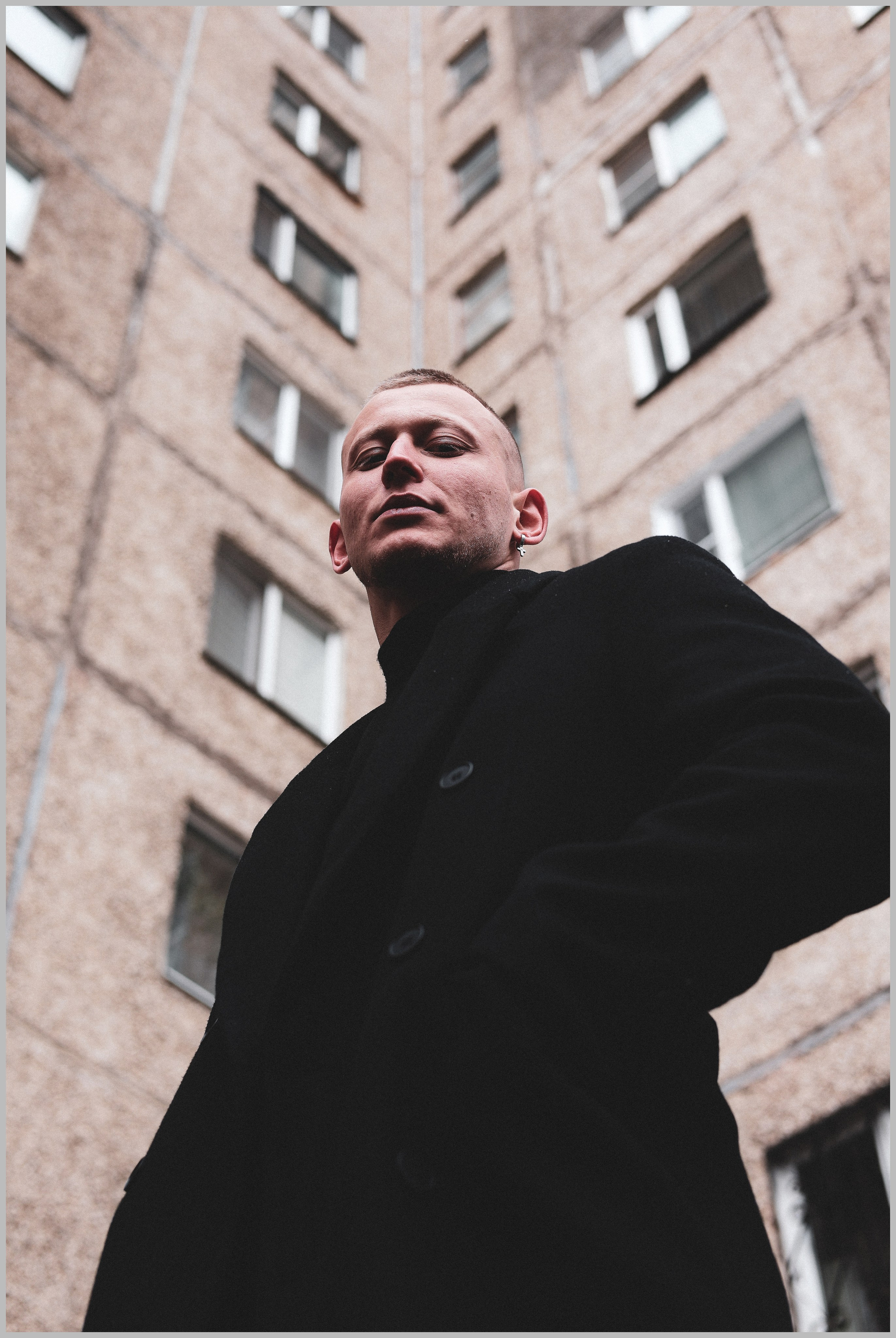 Евгений. Портретный фотограф в Орле. Готовые фото за 3 дня! Помощь в позировании. Советы по организации