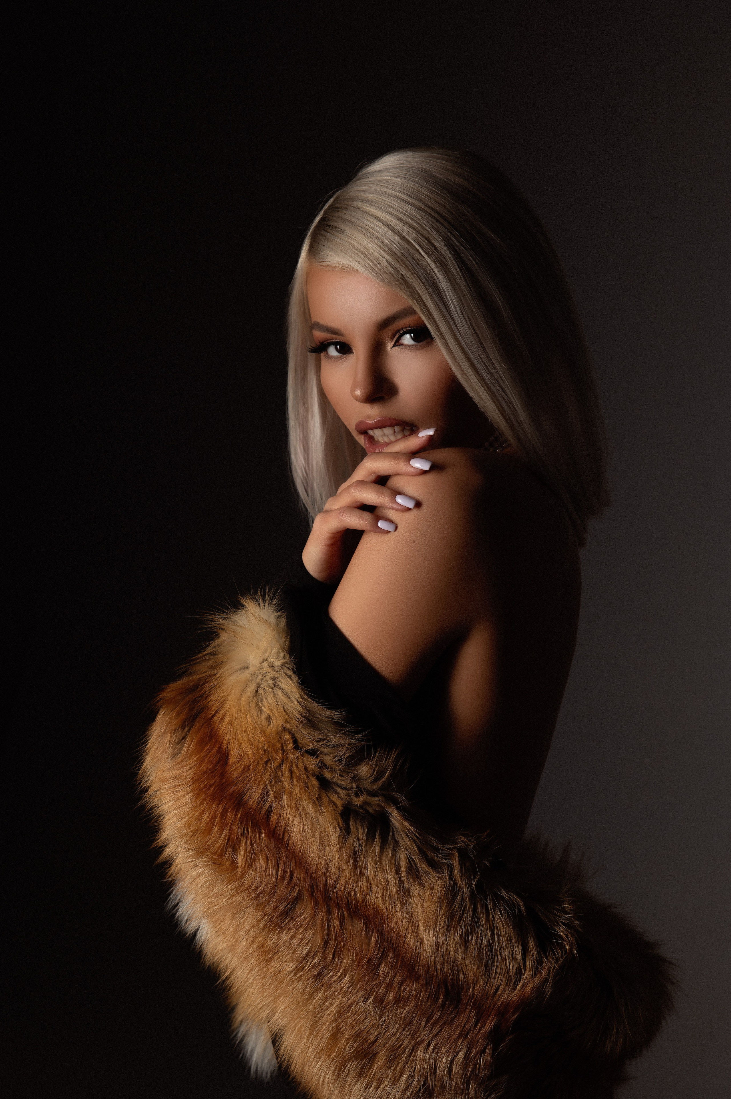 Женская студийная фотосъемка. Главная