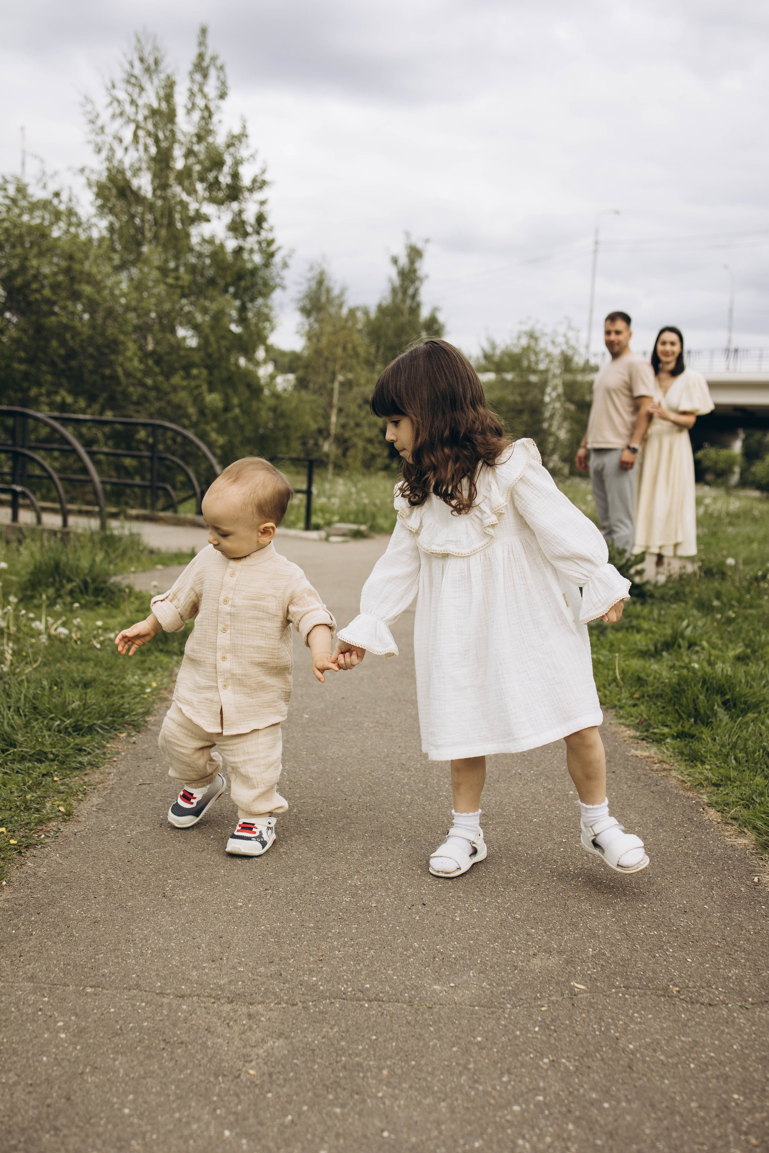 Маша, Женя, Ариана и Мирон. Семейный фотограф в Москве Виктория Ястребинская