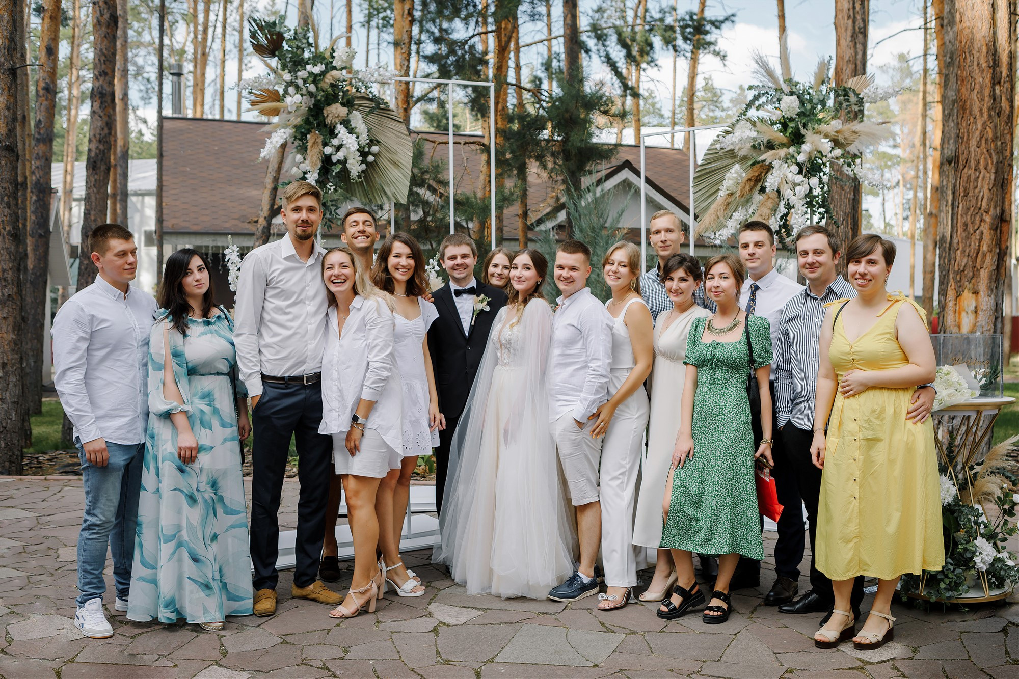 Свадьба в сосновом лесу