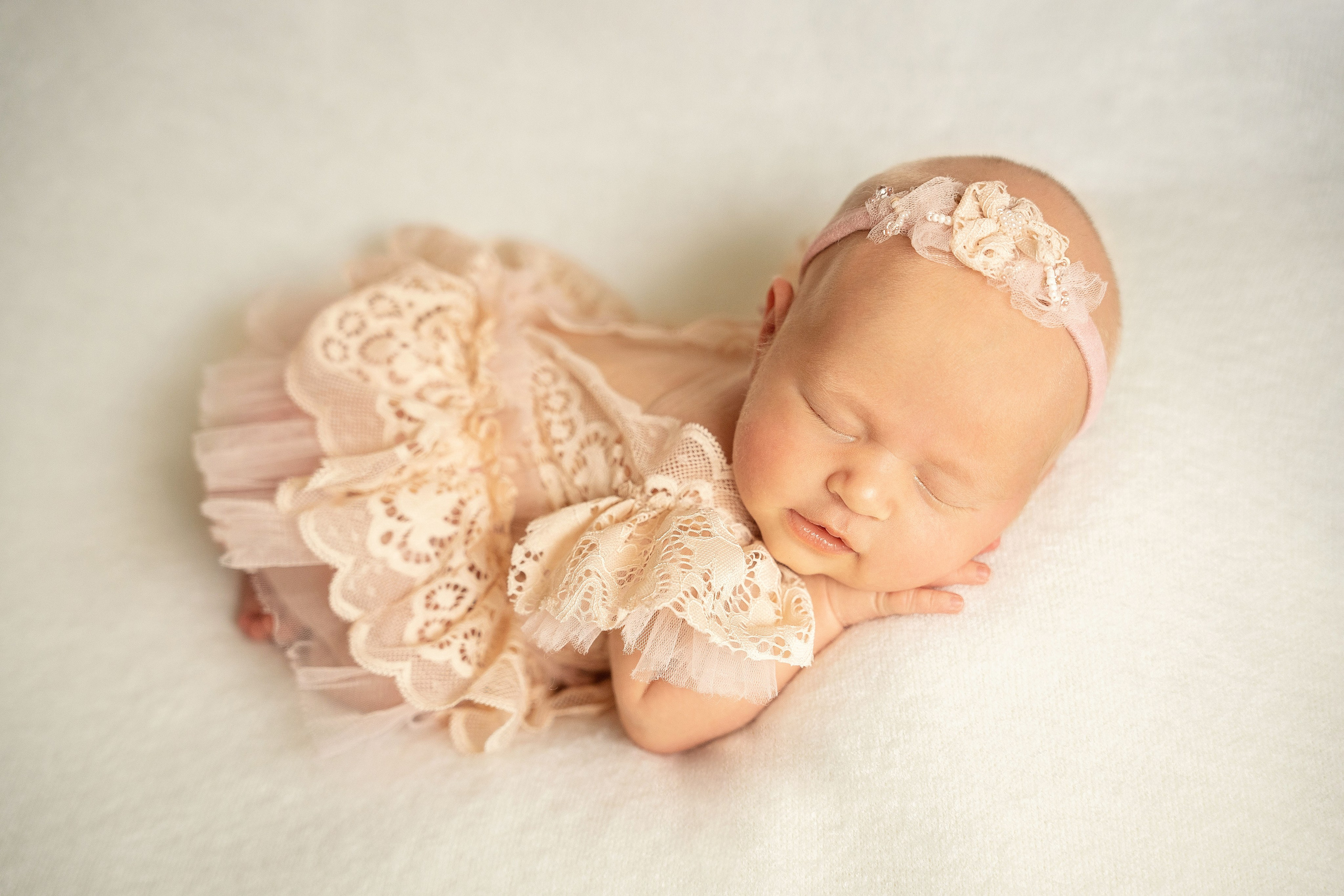 Классический Newborn. Фотограф новорожденных в городе Пермь Карачева Юлия