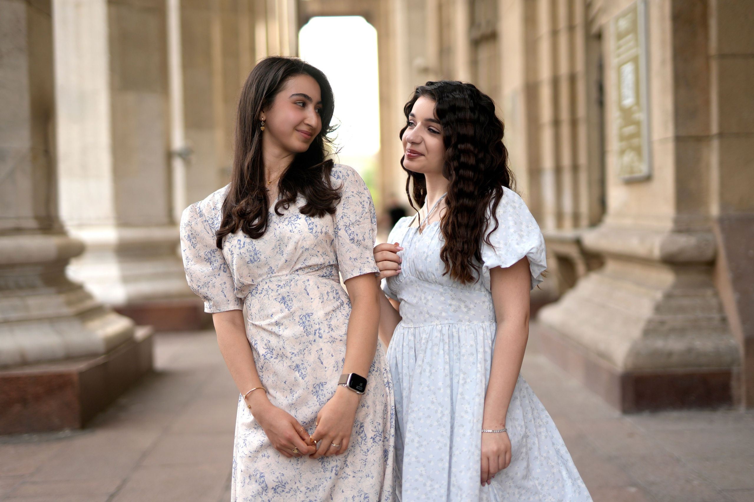 Профессиональная школьная фотосъёмка в Алматы, портреты учеников и групповые фотографии для школьных альбомов