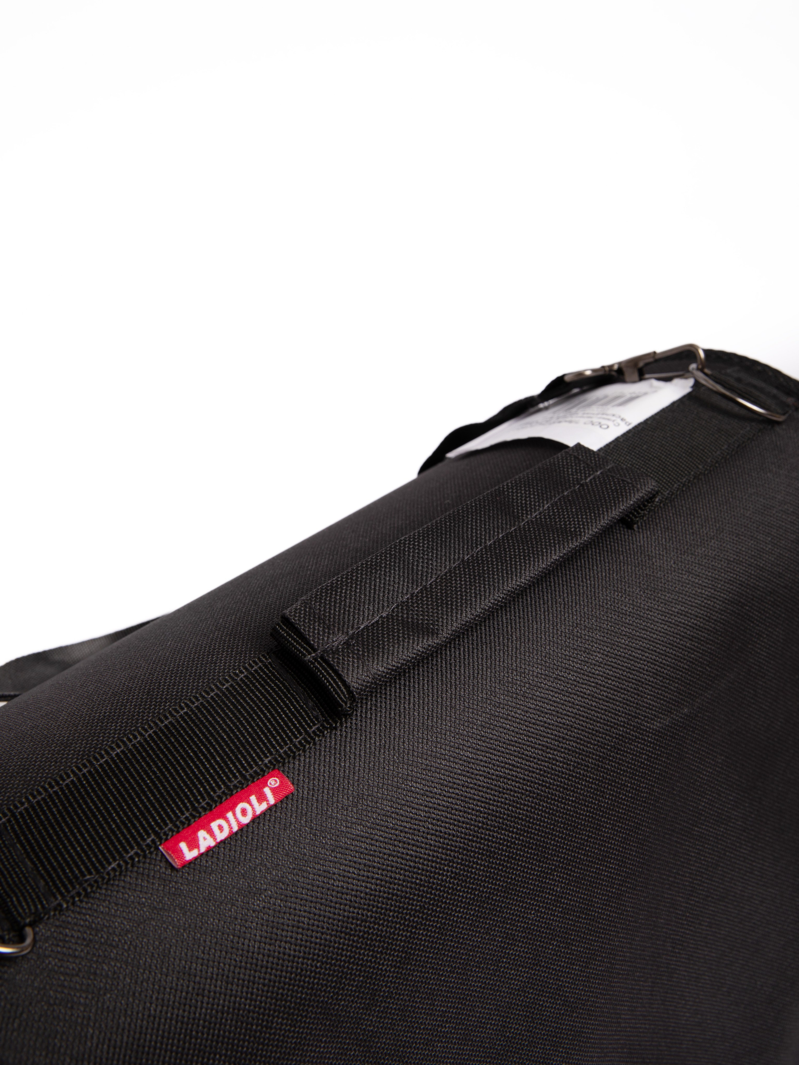 Сумки для собак. Фотостудия предметной и модельной съёмки для маркетплейсов