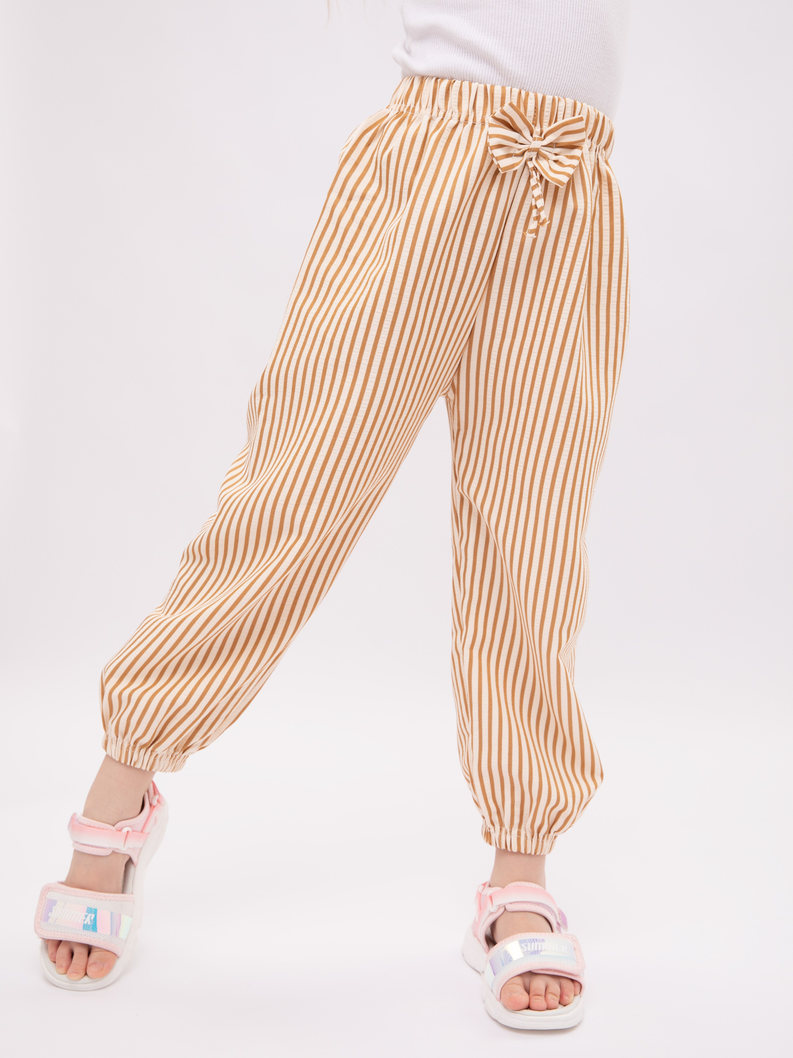 Детские летние брюки. Фотостудия предметной и модельной съёмки для маркетплейсов