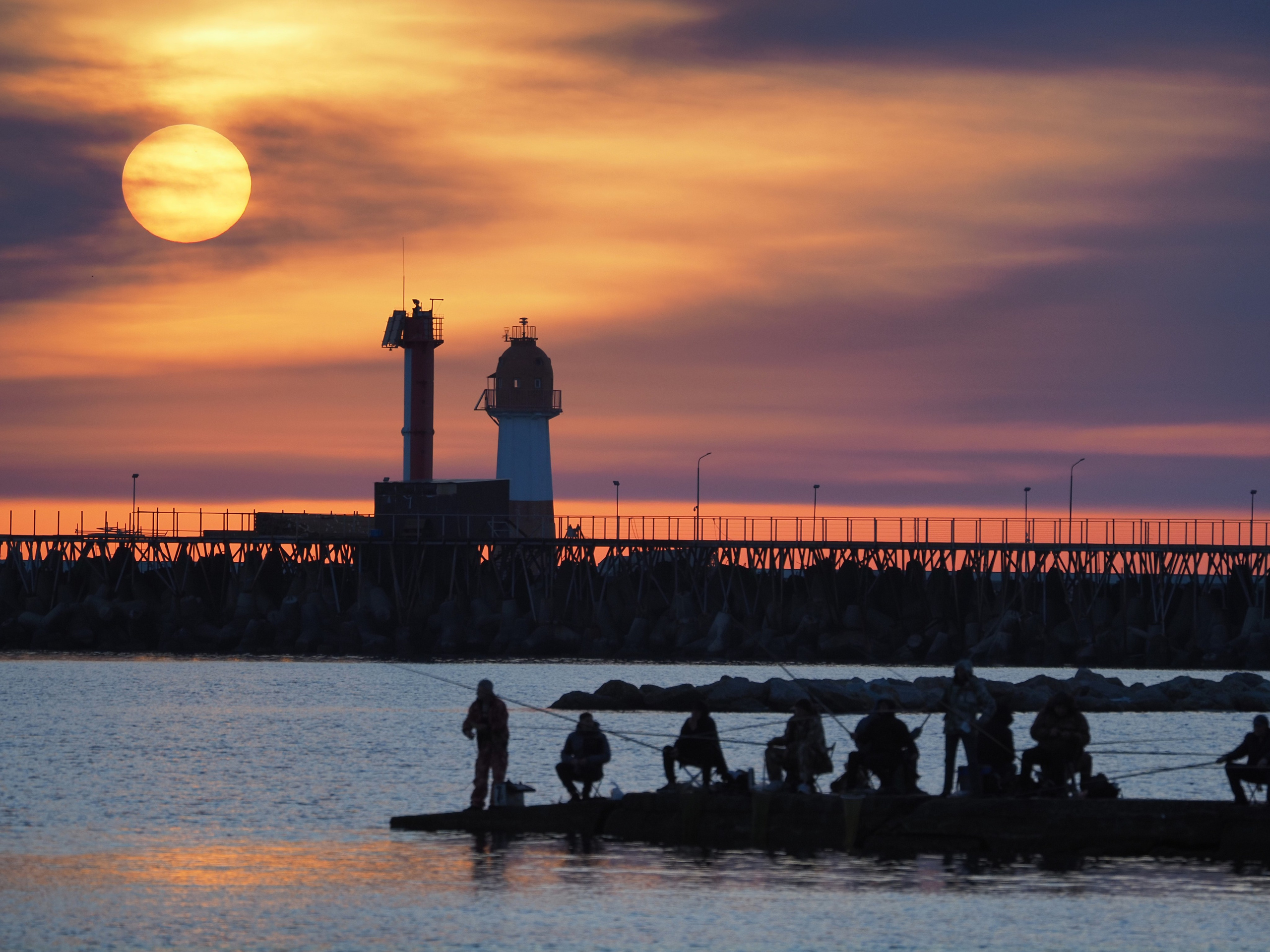 На печать. Художник и фотограф. Писатель. Виктор