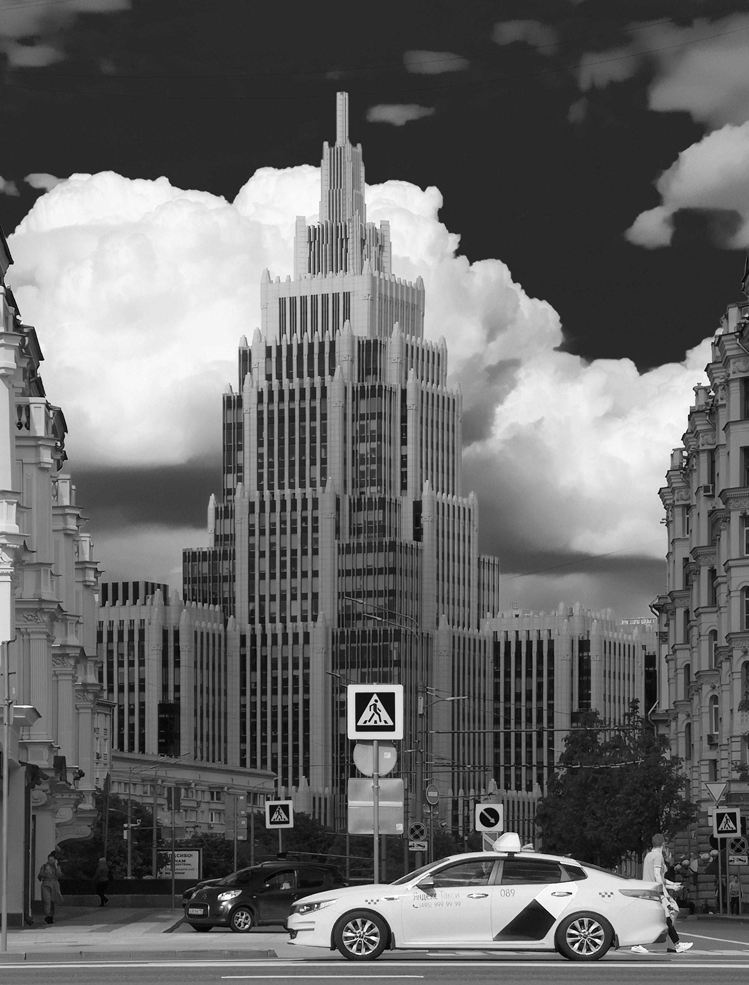 Архитектура. Художник и фотограф. Писатель. Виктор