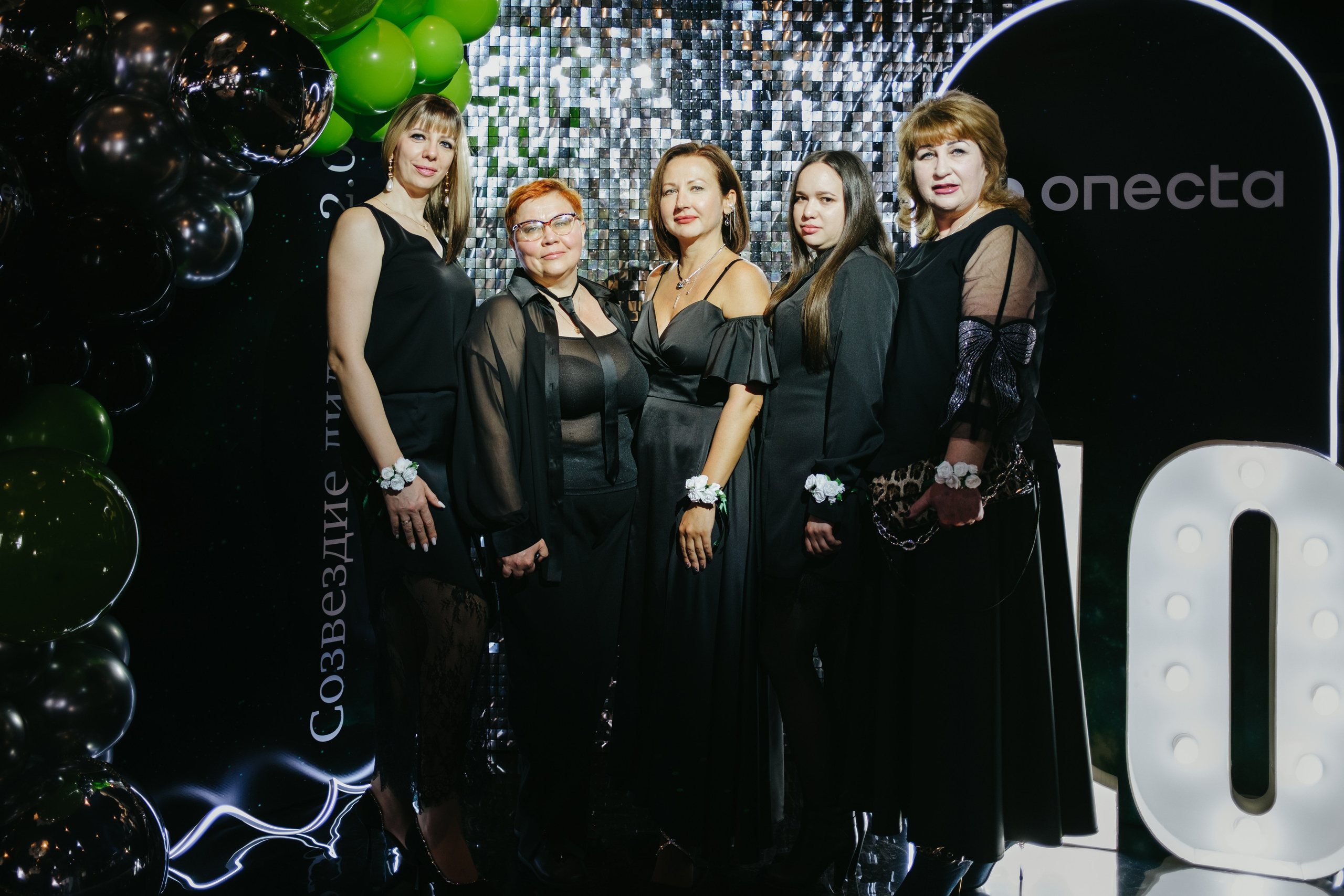 Корпоратив в Сириусу (Адлер) 10 лет компании. Свадебный фотограф Денис Ожигин в Краснодаре и крае. Эмоциональная и стильная съемка вашего дня