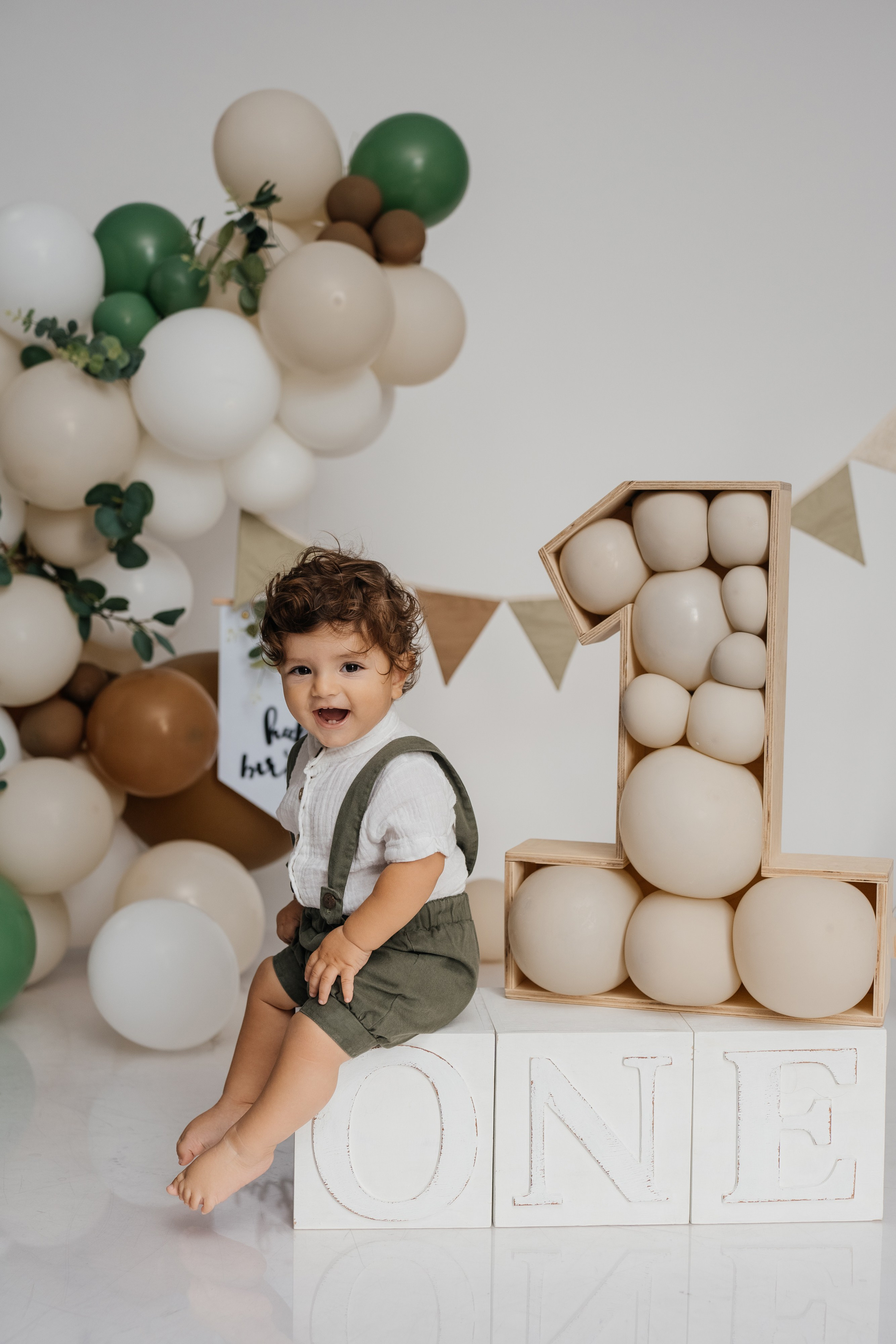 Детский гардероб. Лана Абрамян-Фотограф новорожденных и беременных в Новороссийске Анапе