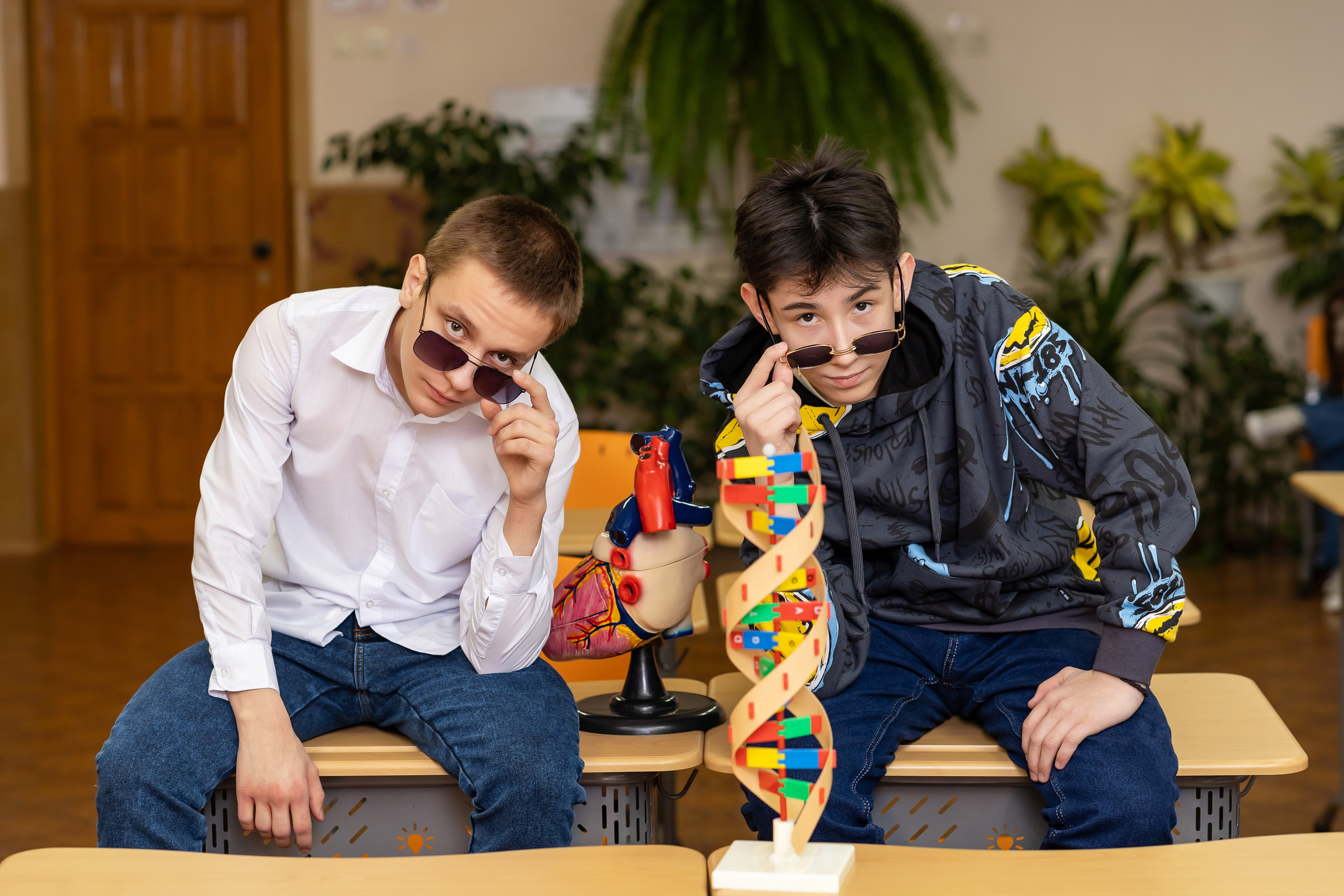 Примеры фото СТАРШИЕ КЛАССЫ. Фотограф Радужный ХМАО, Школьный фотограф, семейный фотограф, выпускной альбом