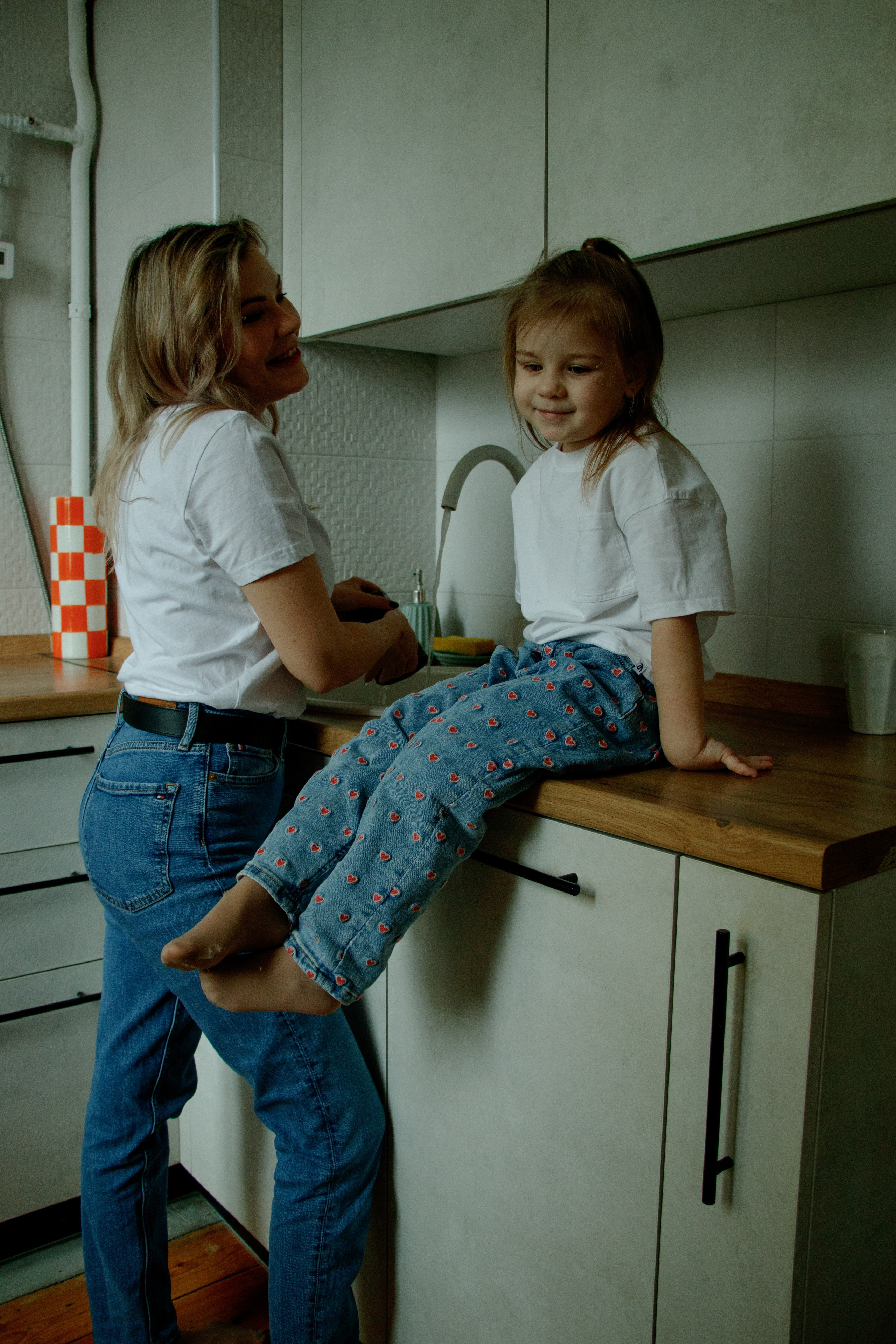 Фотоссесия мама и дочь lifestyle. Фотограф и ретушер в Ростове-на-Дону Вика Каен