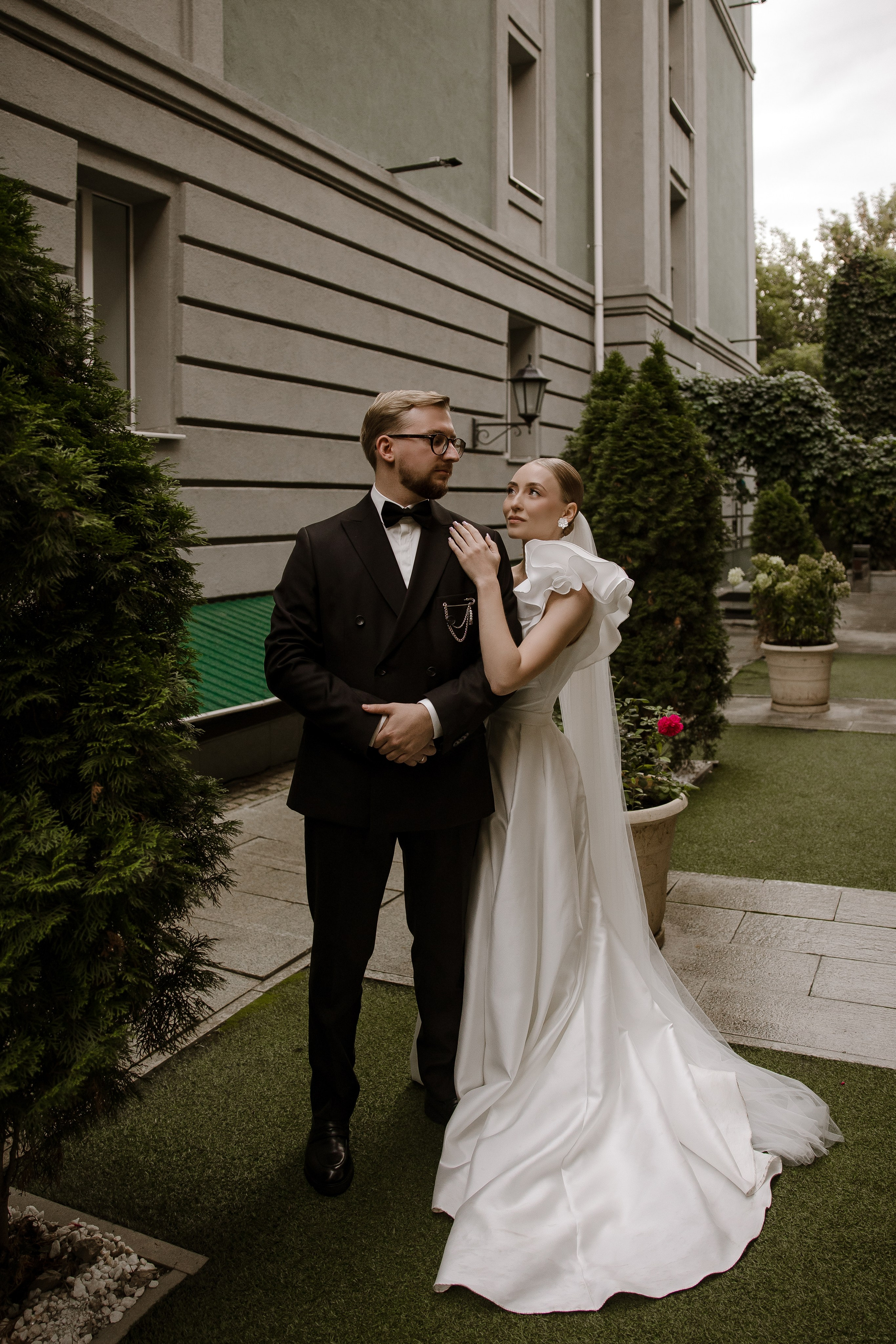 Свадебная фотосессия в Самаре в ресторане «Городская усадьба». Свадебный и семейный фотограф в Самаре и Тольятти | Елена Топанцева