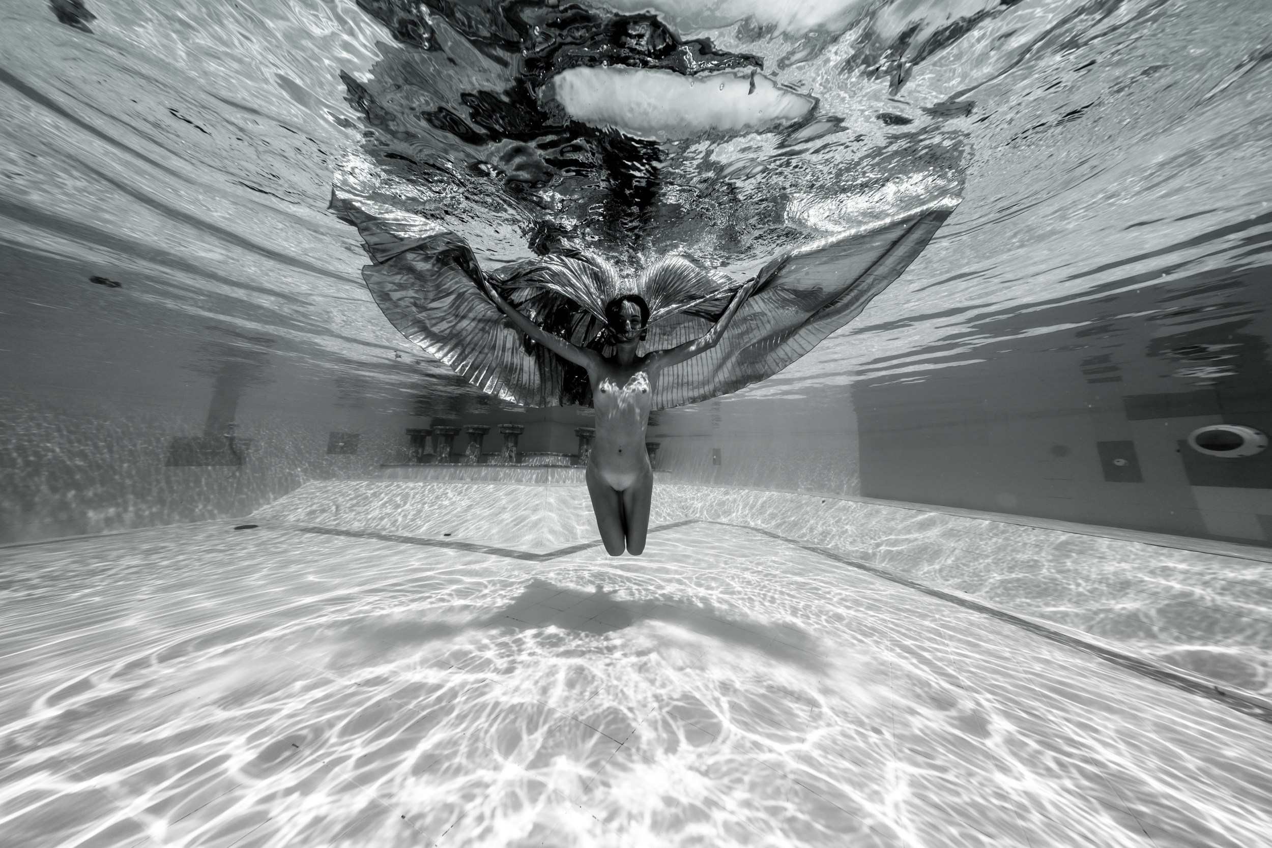 Фотосесии в Бассейне 18+. Лайфстайл Фотограф и Профессиональный Водный Фотограф в Москве