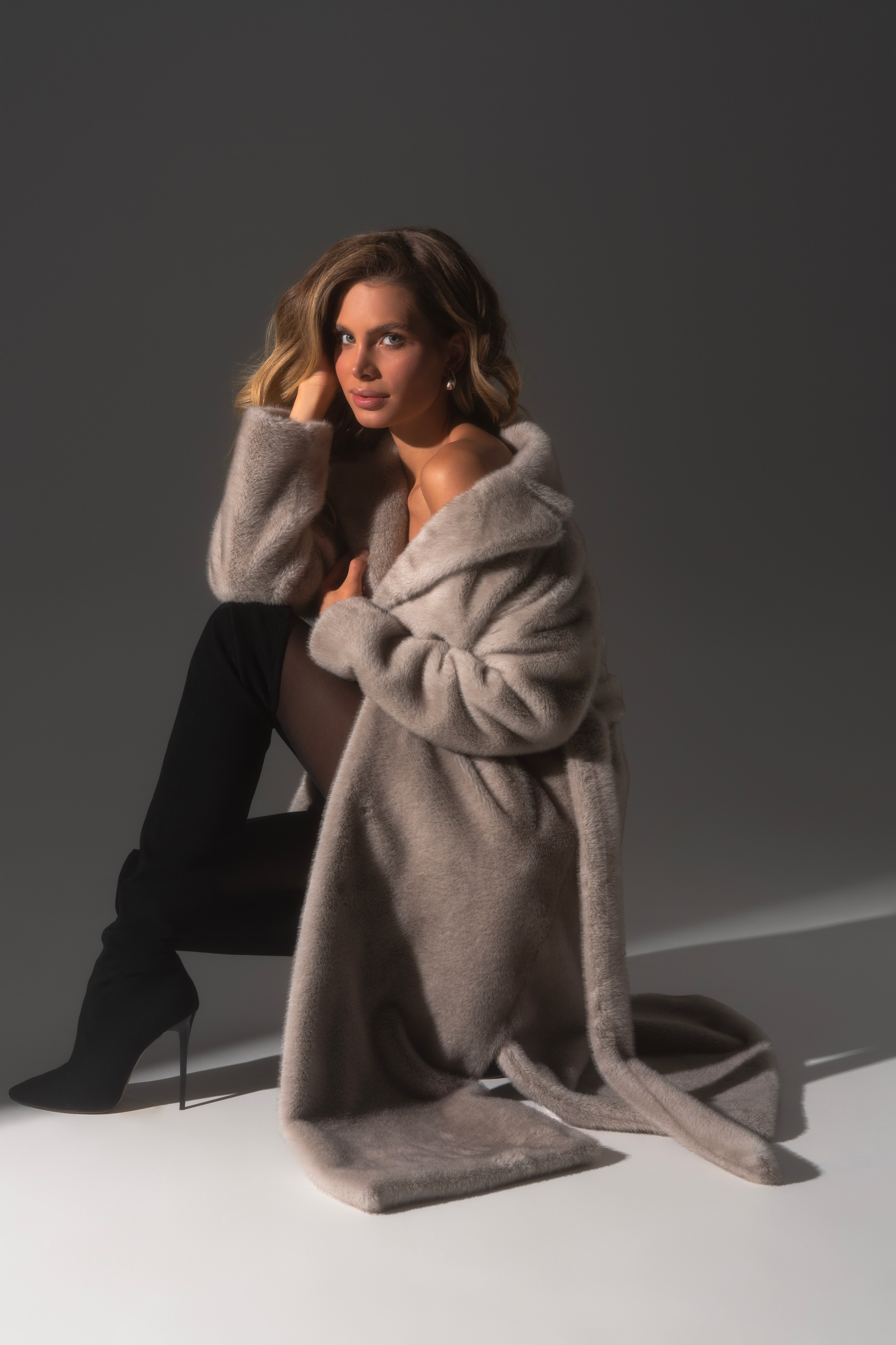 ElectraStyle Winter 2024. Ретушёр. Портретная и предметная съёмка. Москва