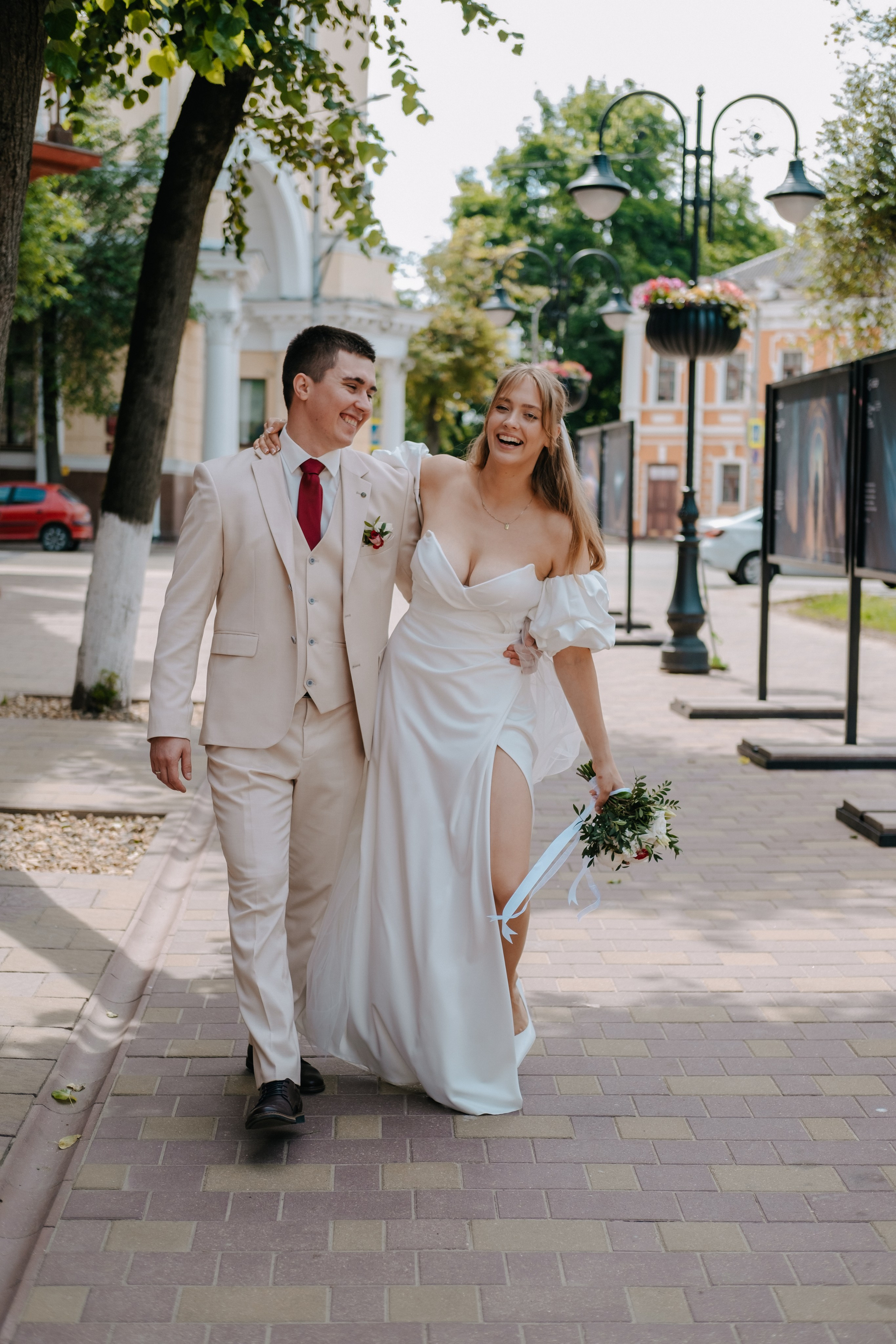 Побежали через фонтан?. Фотограф Москва, Смоленск