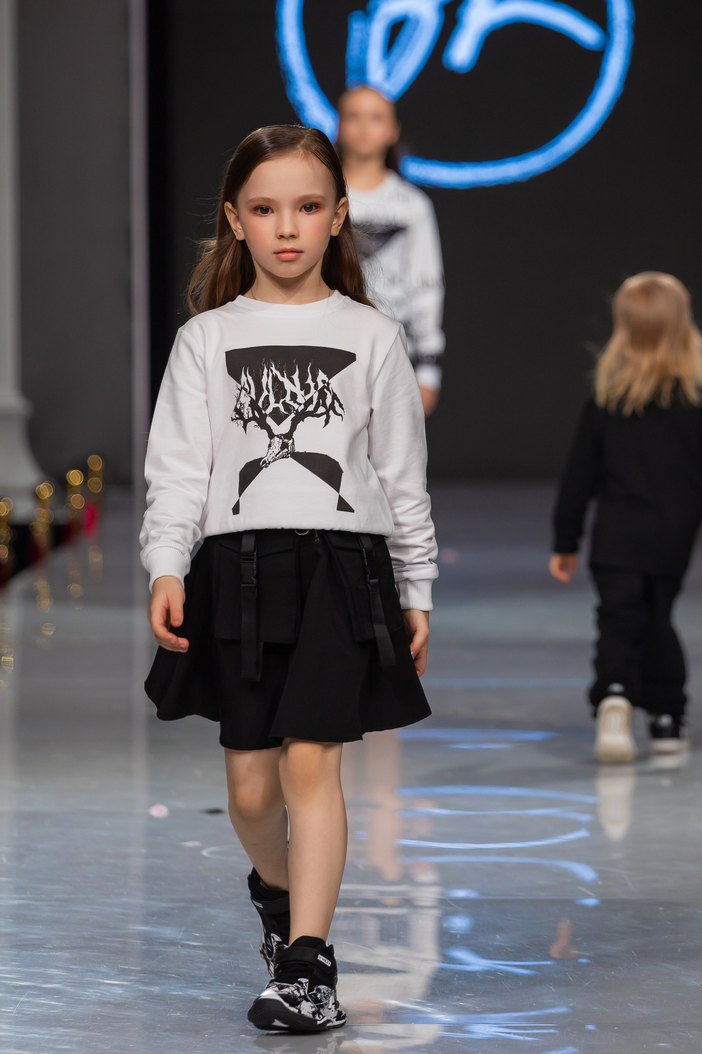 Estet Fashion Week. Photomantis