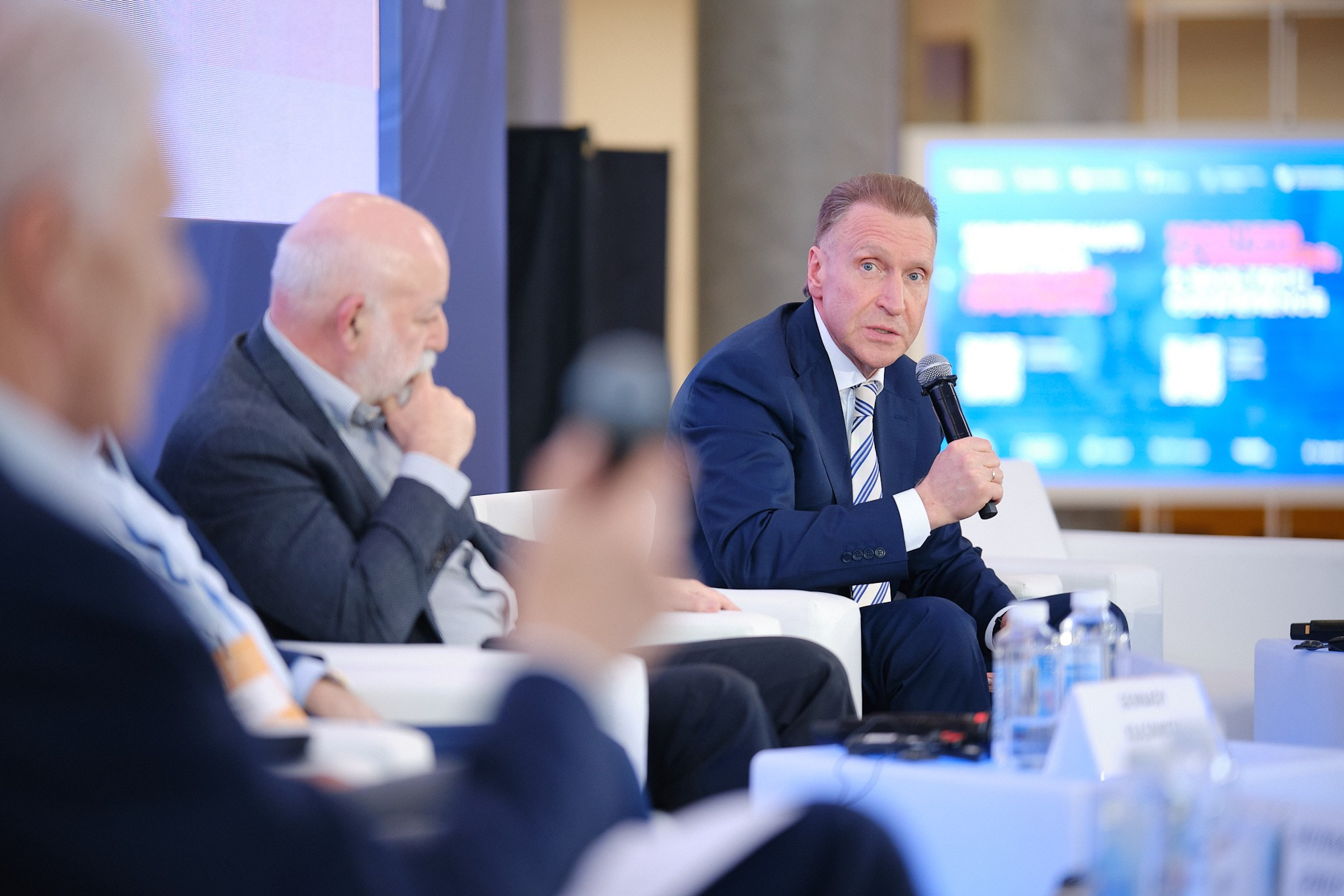 Конференция СКОЛТЕХА «Фронтиры прогресса». Профессиональный фотограф в Москве Павел Жданов