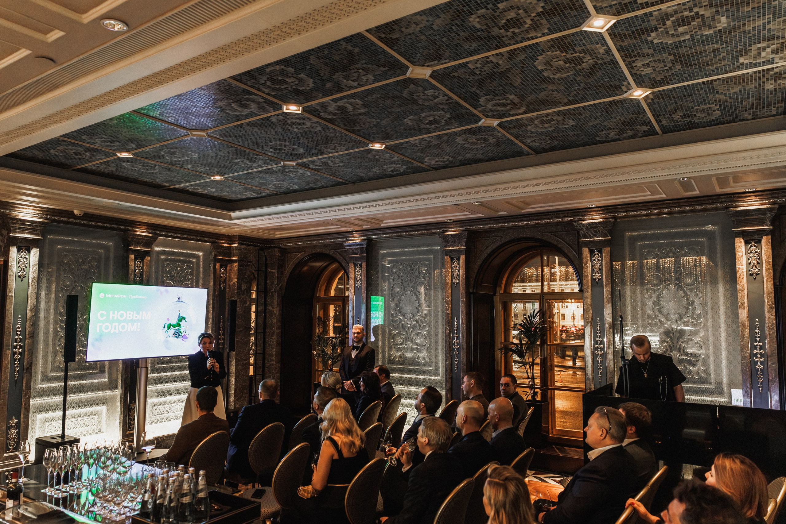 Four Seasons Lion Palace St. Petersburg 5* — МегаФон. Коммерческий фотограф в Санкт-Петербурге | Фуд, интерьерная и рекламная съемка | Влад Жолудев