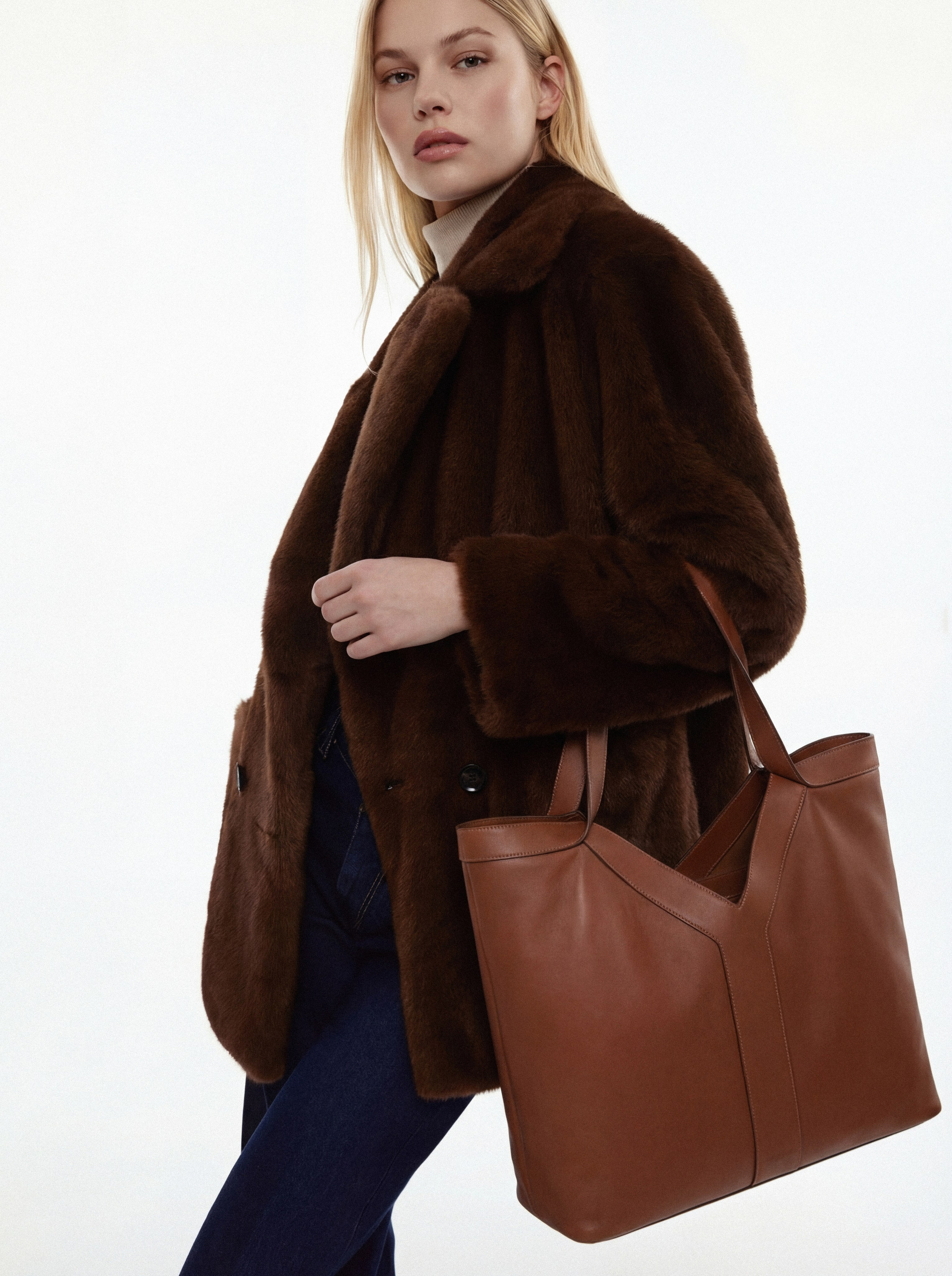 Стоимость. Ai-креатор для брендов alinasozdaet