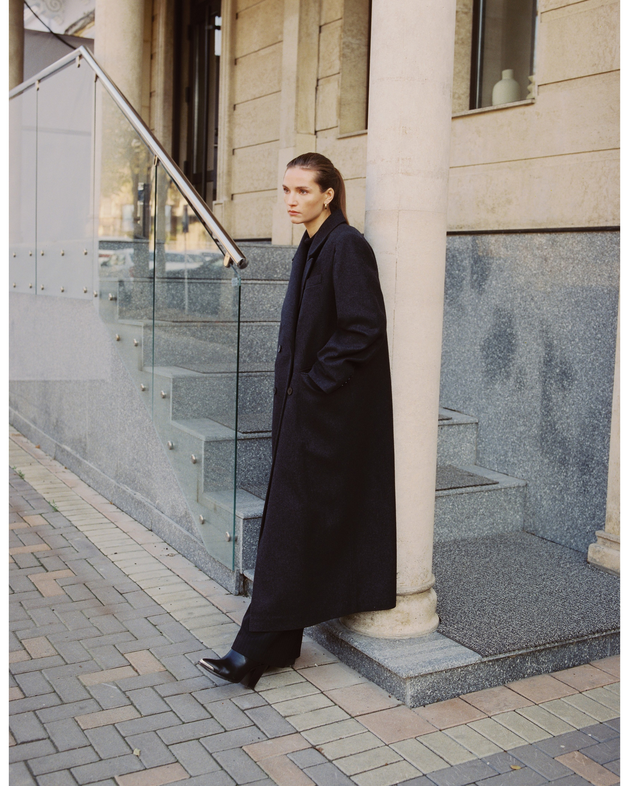 Melin clo. Fashion and advertising photographer