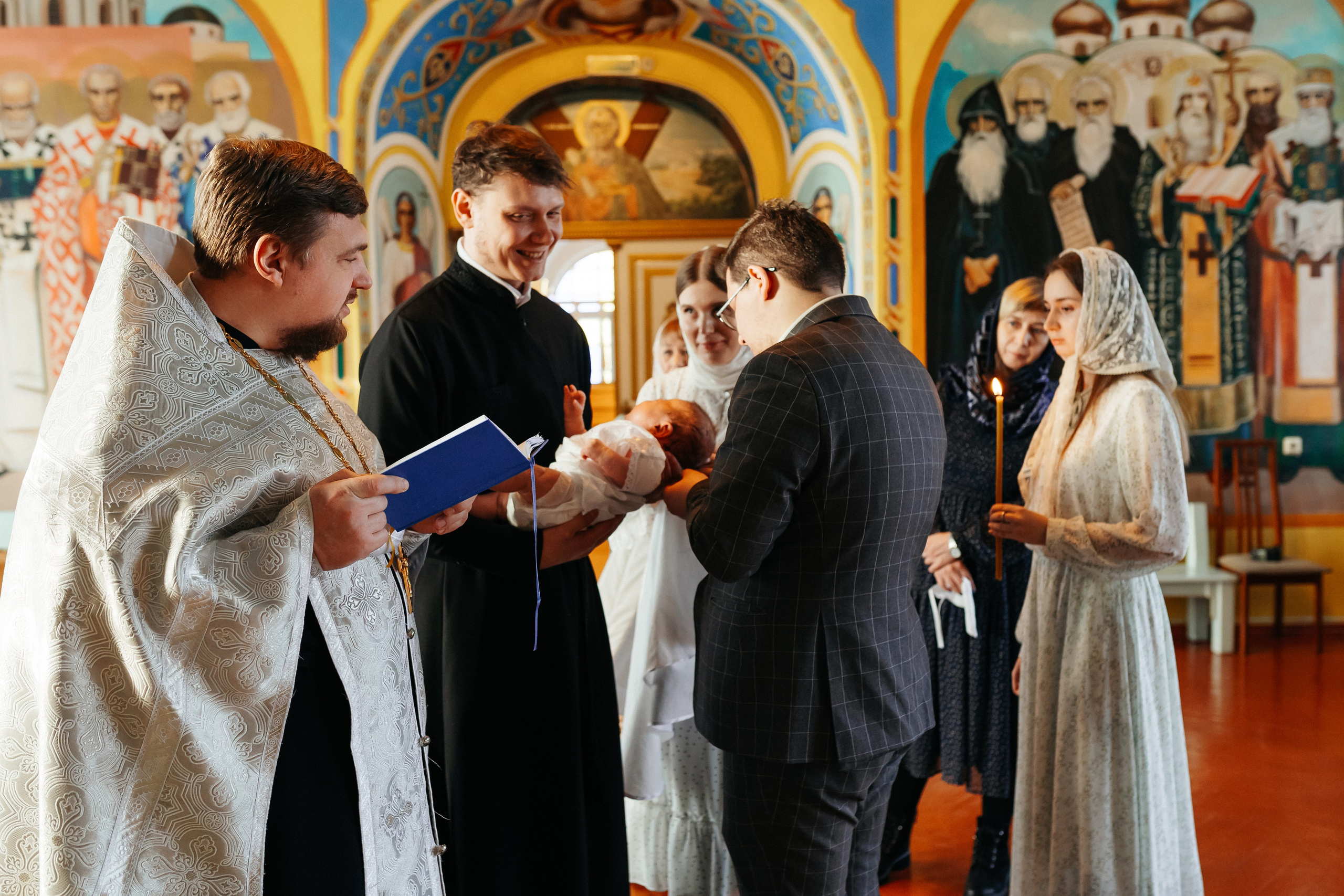 Фотосъемка крещения. Фотограф Ким Наталья в Красноярске