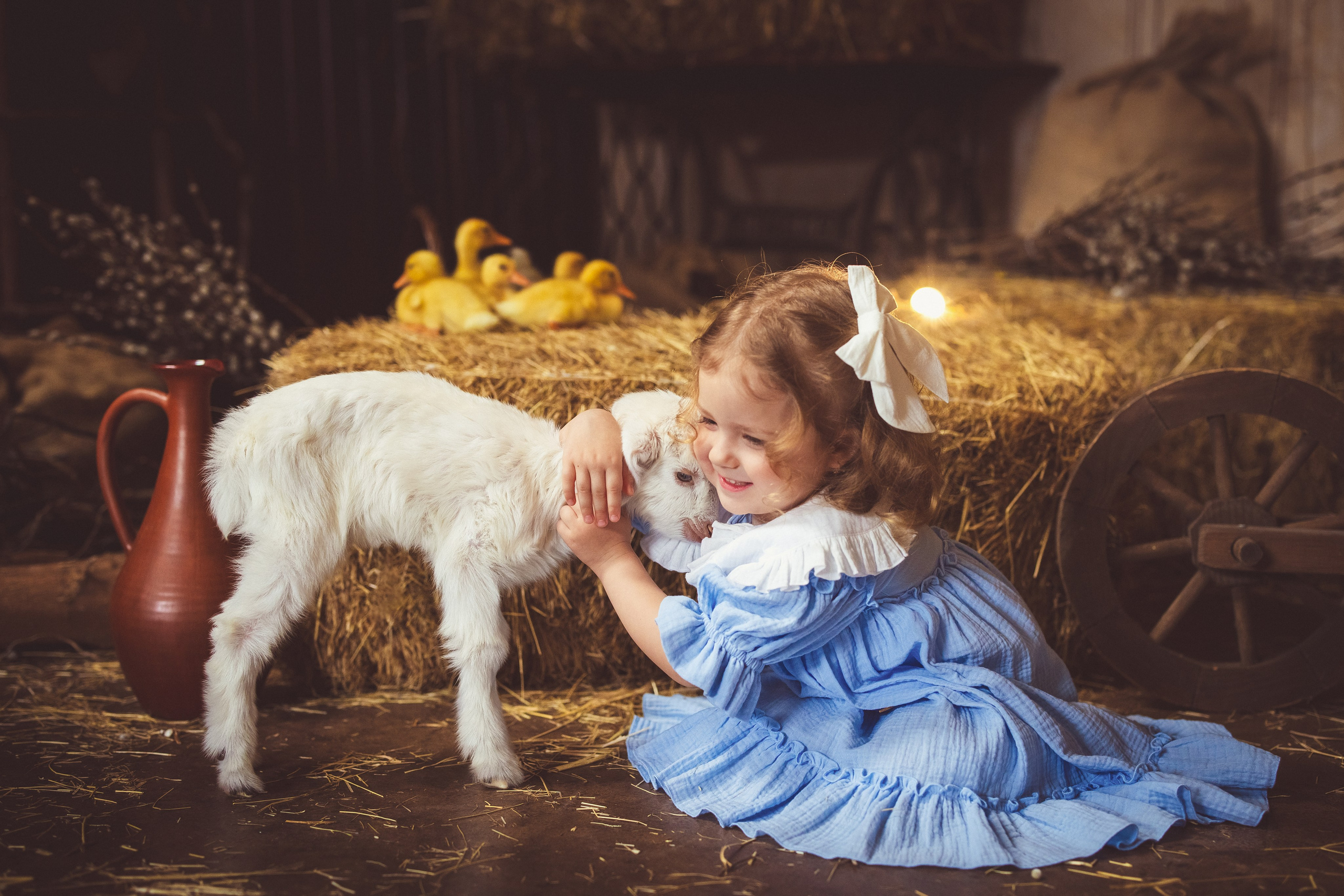 Пасхальный фотопроект с козочкой и утятами, в фотостудии «Эль» 2024 г. Семейный и детский фотограф в Краснодаре Анна Трашкова