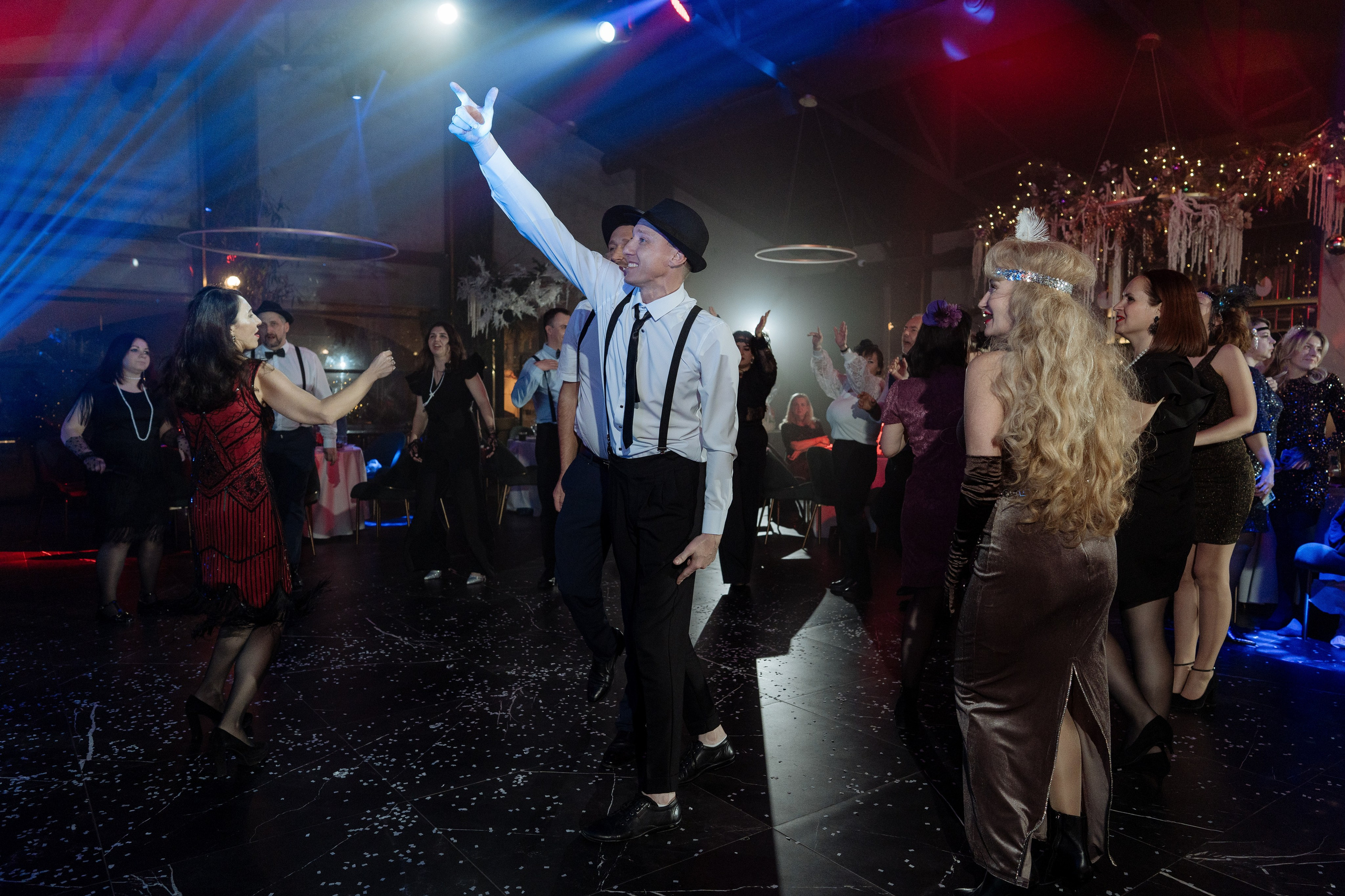 Альбион Тур