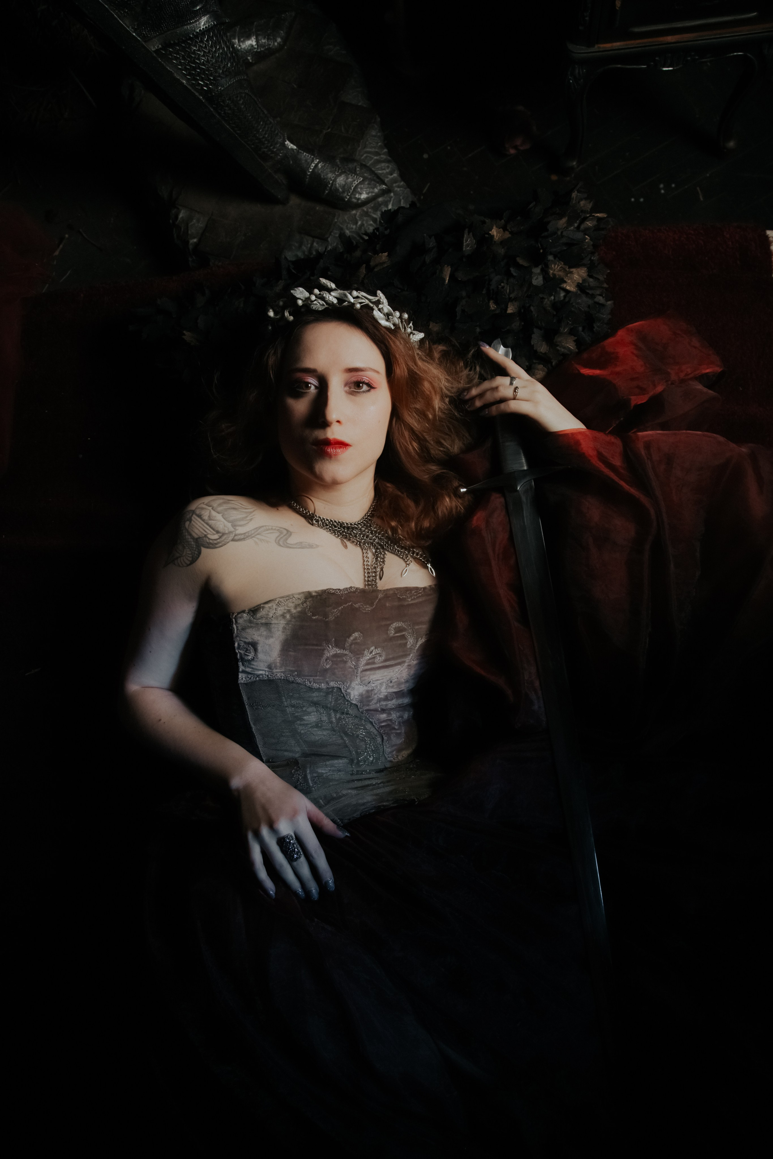 Фотосессия к выходу духов «Неблагой двор». Фотограф Ellairen