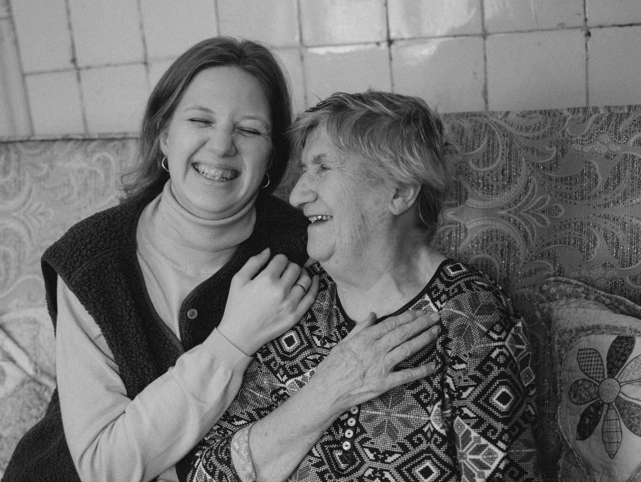 Домашняя история бабушки и внучки. Фотограф Углич и Ярославль Ольга Тятюшкина