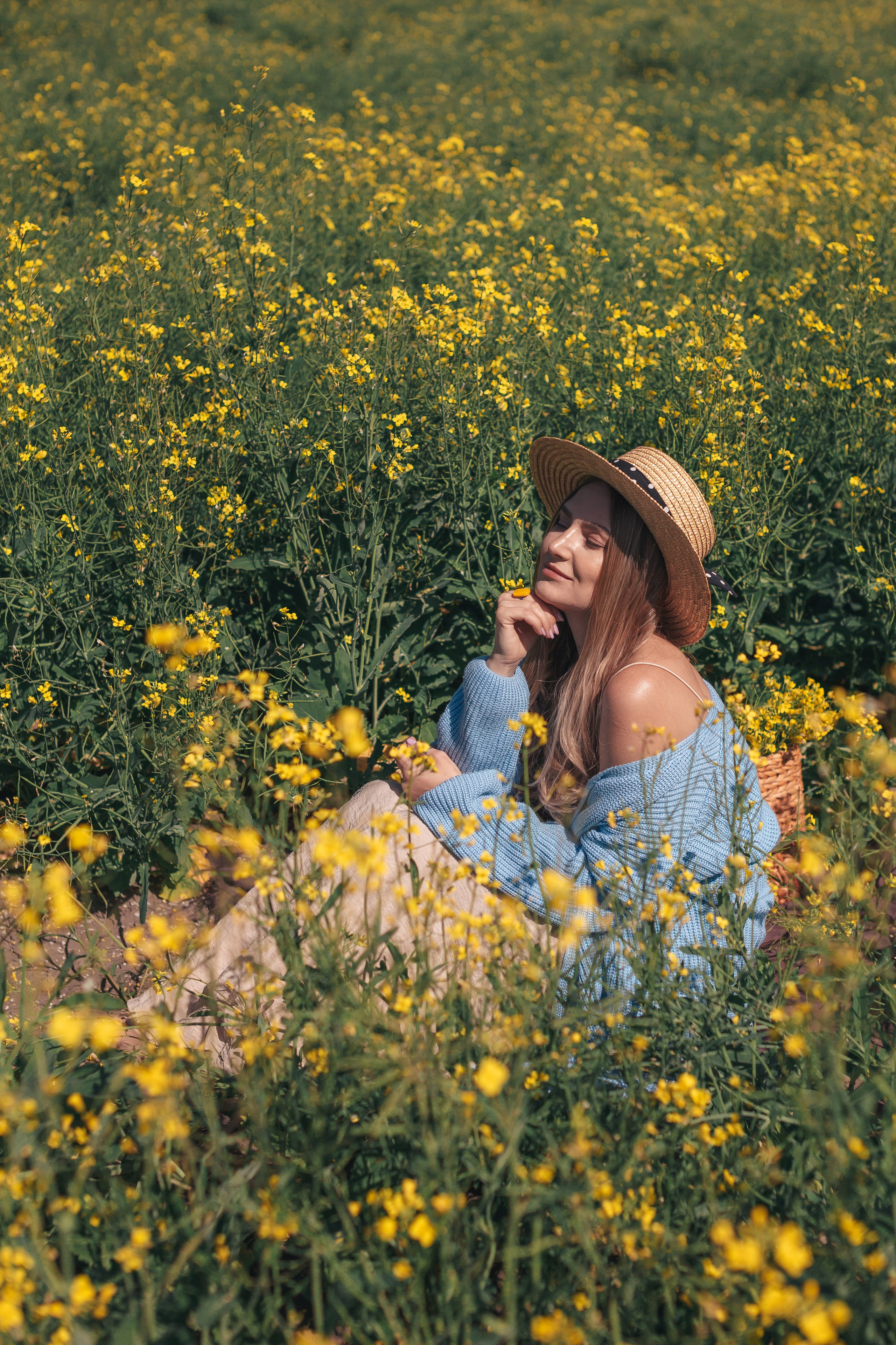 Рапсовое поле. Семейный и художественный фотограф в Тюмени Юлия Логинова