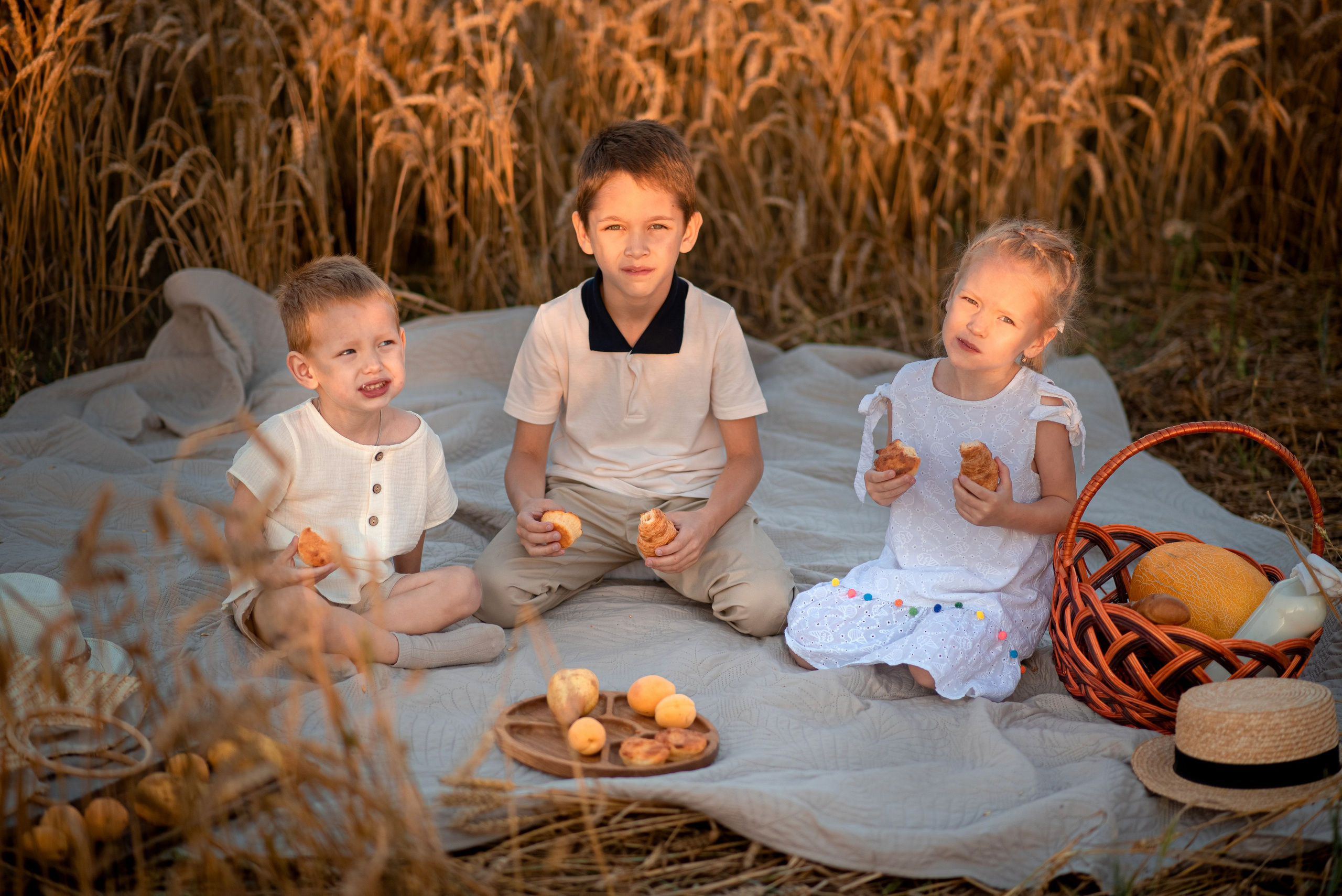 Семейная фотосессия в пшеничном поле. Семейный и детский фотограф в Туле Светлана Воронкова